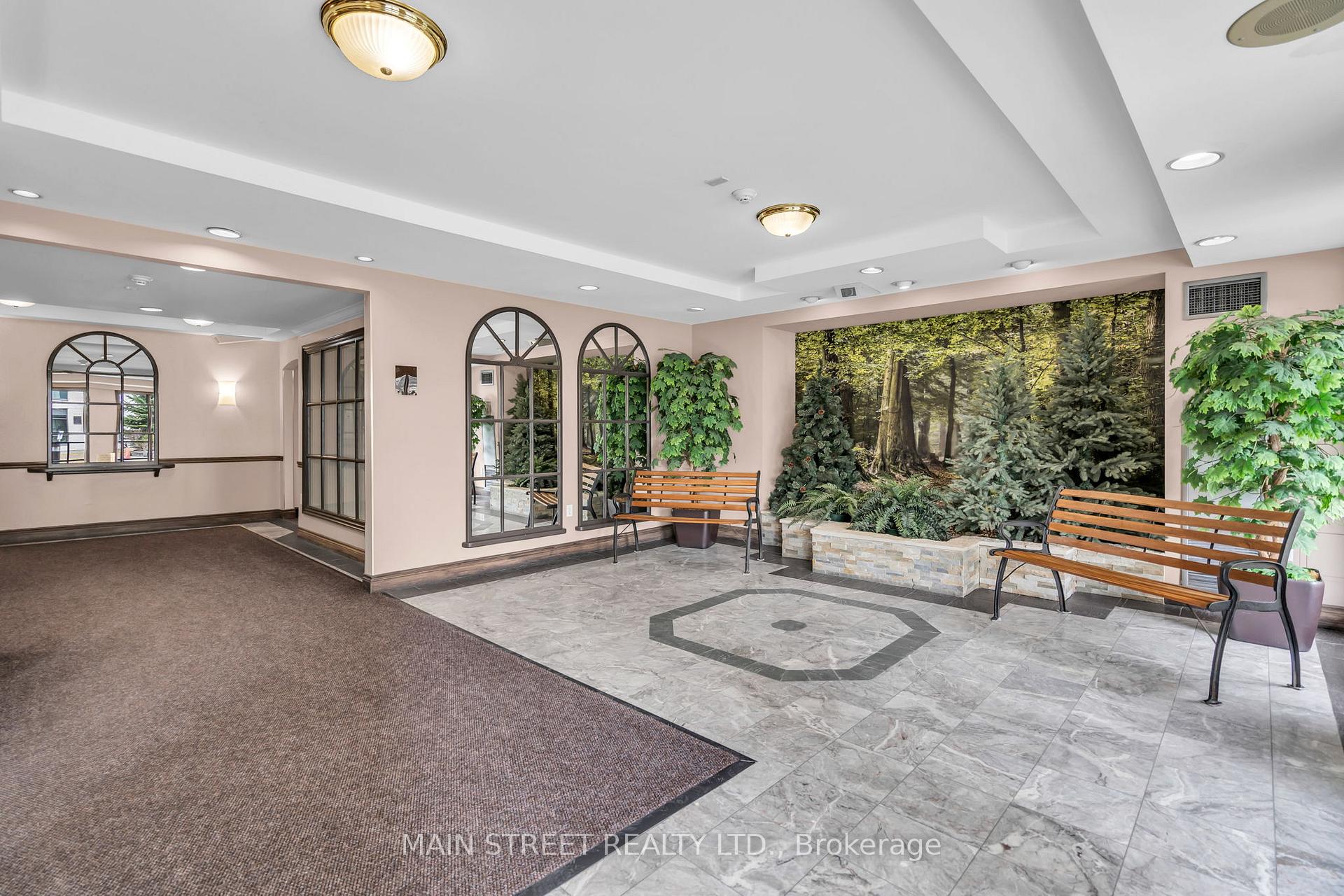Photo 3 of Unit 902, 270 Davis Drive, Newmarket, Central Newmarket — HOMEH
