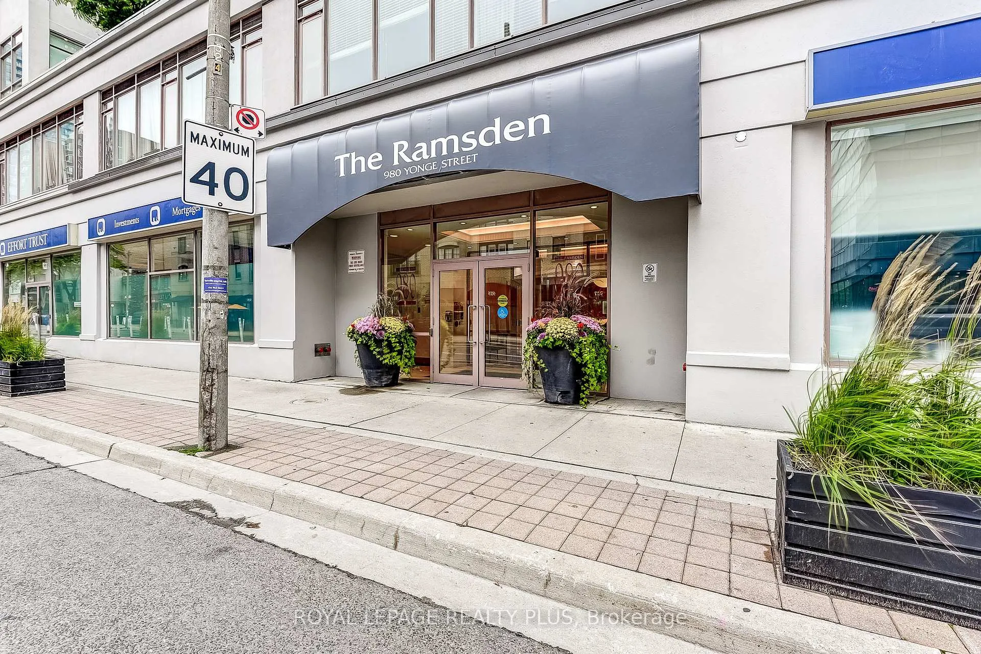 Photo 2 of Unit 715, 980 Yonge Street, Toronto, The Annex — HOMEH