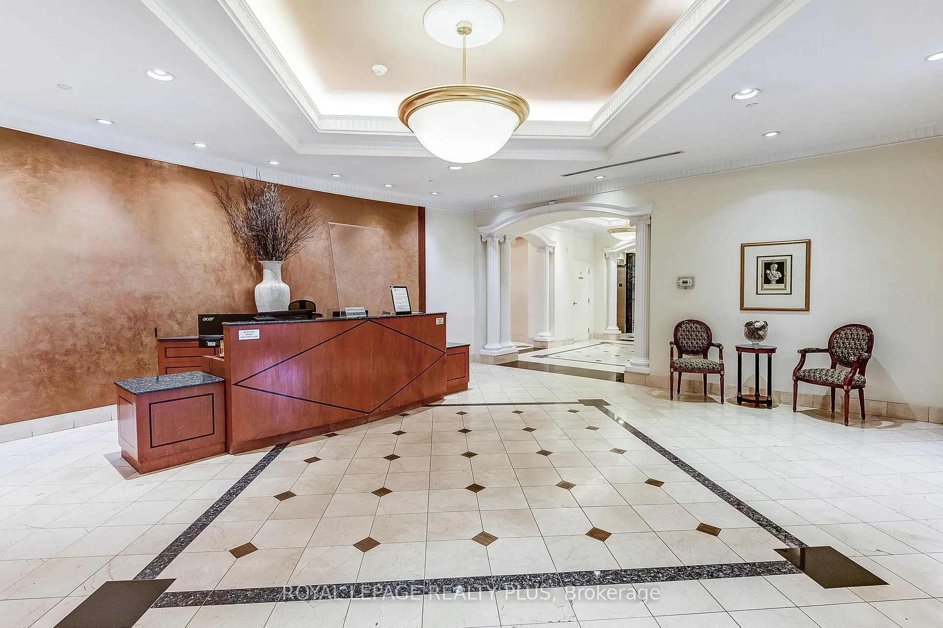 Photo 3 of Unit 715, 980 Yonge Street, Toronto, The Annex — HOMEH