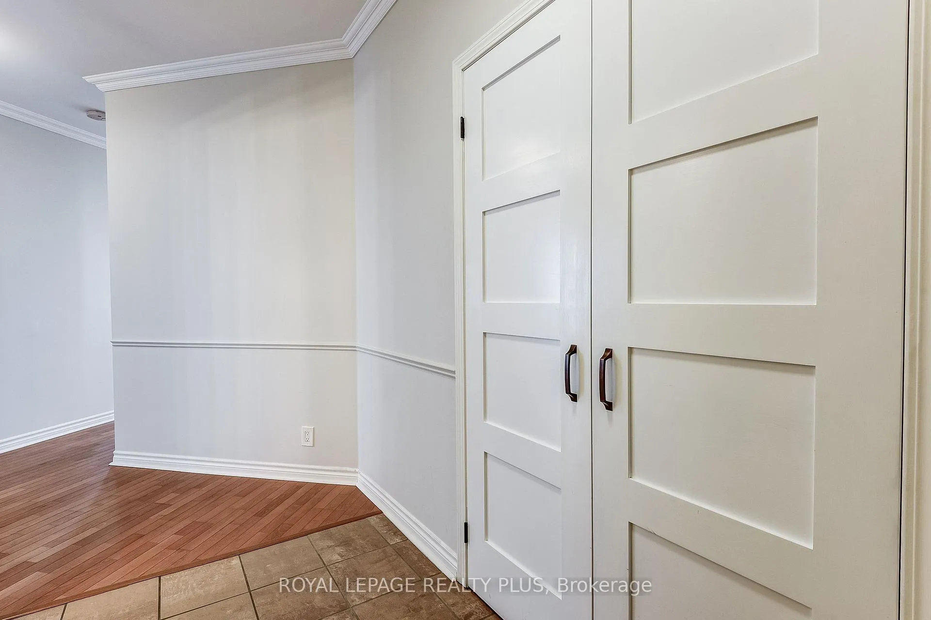 Photo 6 of Unit 715, 980 Yonge Street, Toronto, The Annex — HOMEH