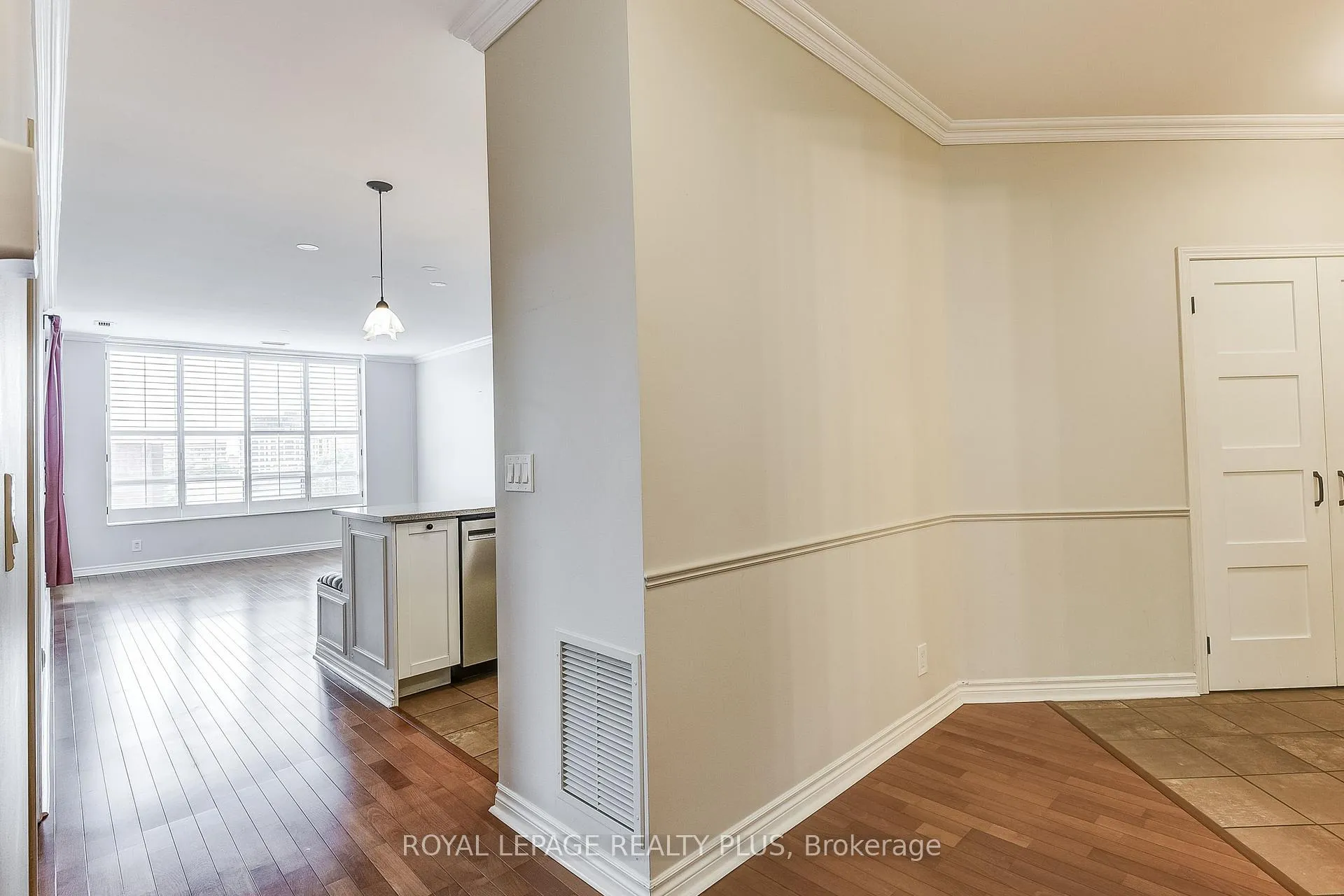 Photo 7 of Unit 715, 980 Yonge Street, Toronto, The Annex — HOMEH