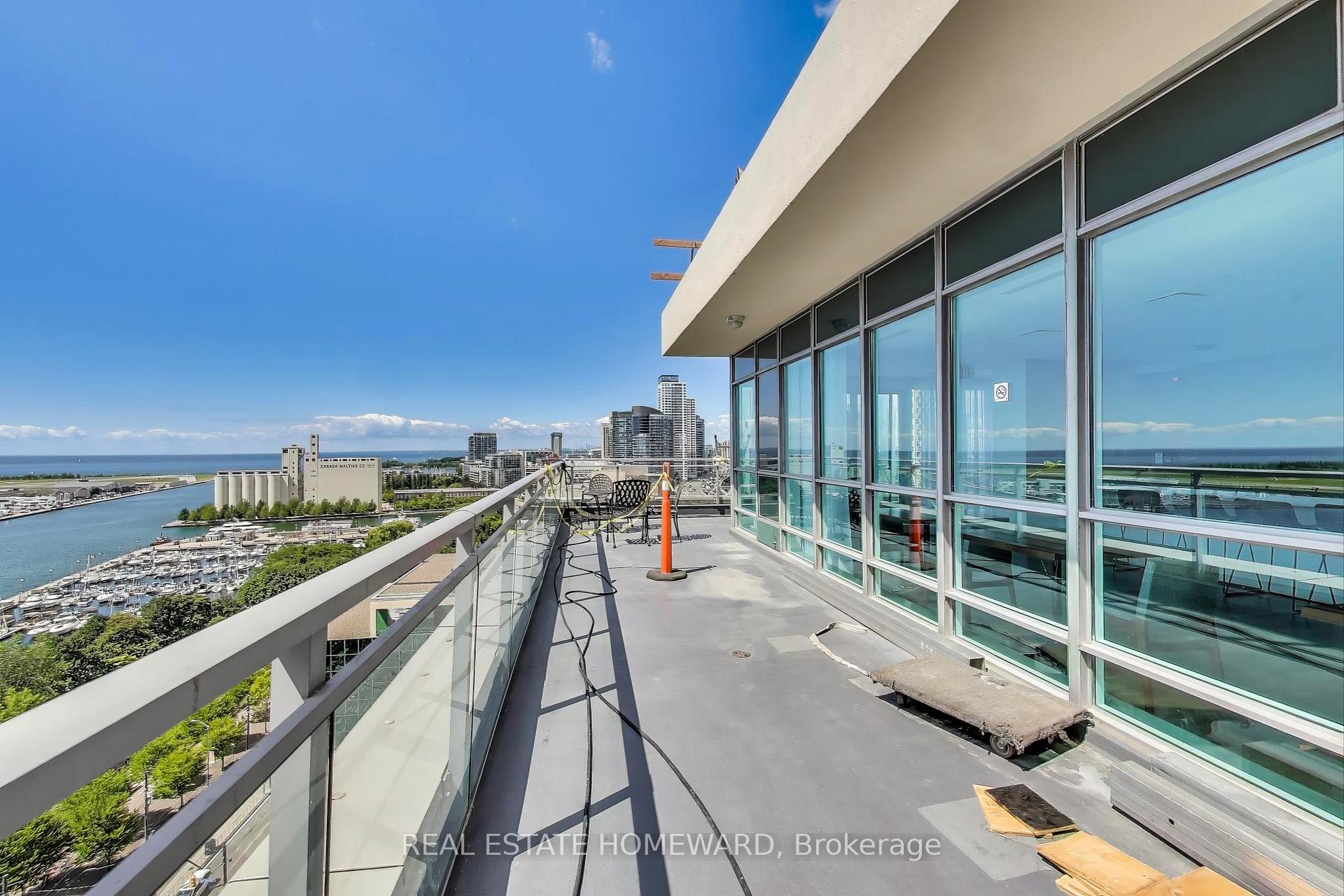 Photo 2 of Unit LPH4, 410 Queens Quay, Toronto, Waterfront Communities — HOMEH