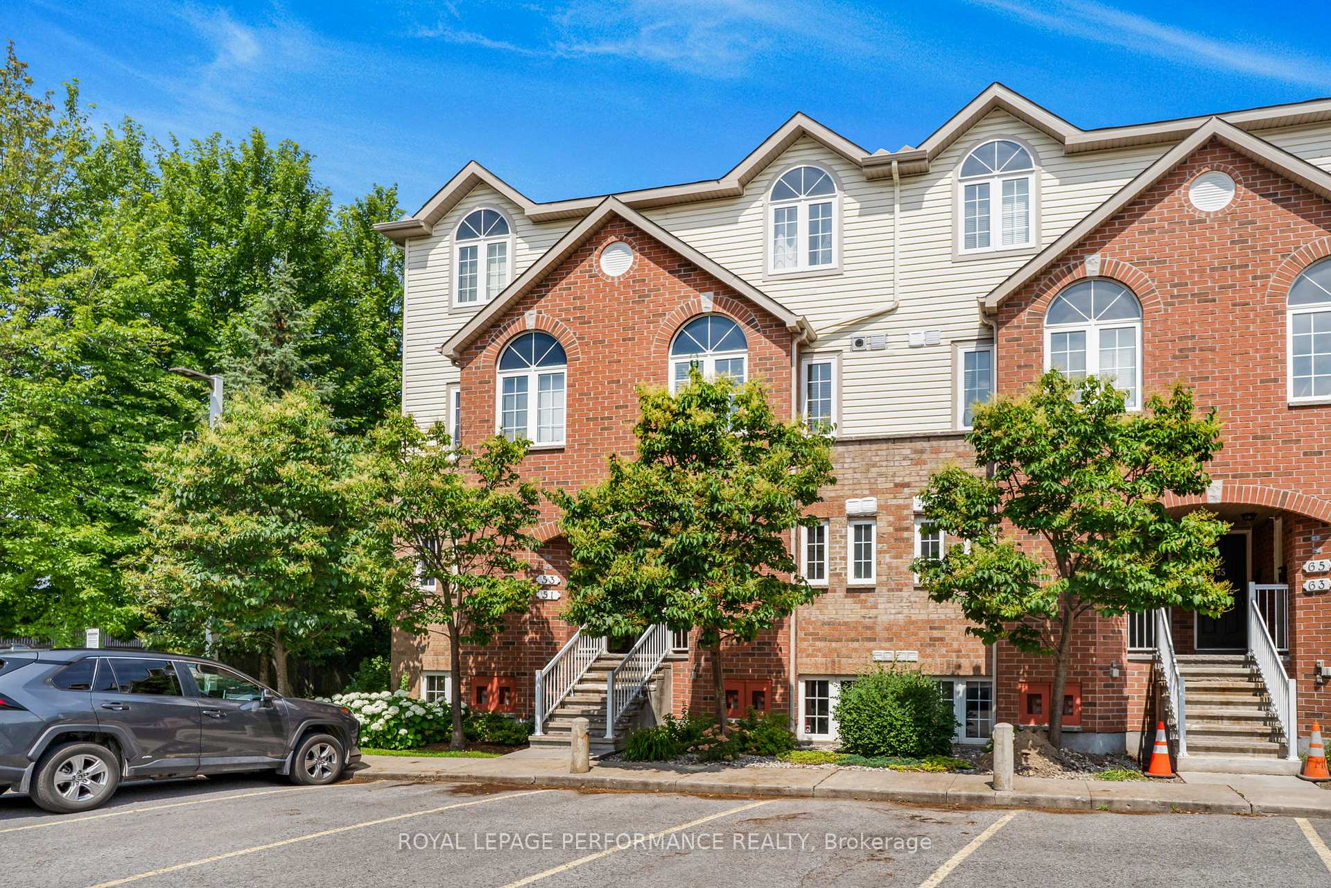 Photo 4 of Unit 2, 55 Steele Park Private, Ottawa, Cyrville — HOMEH