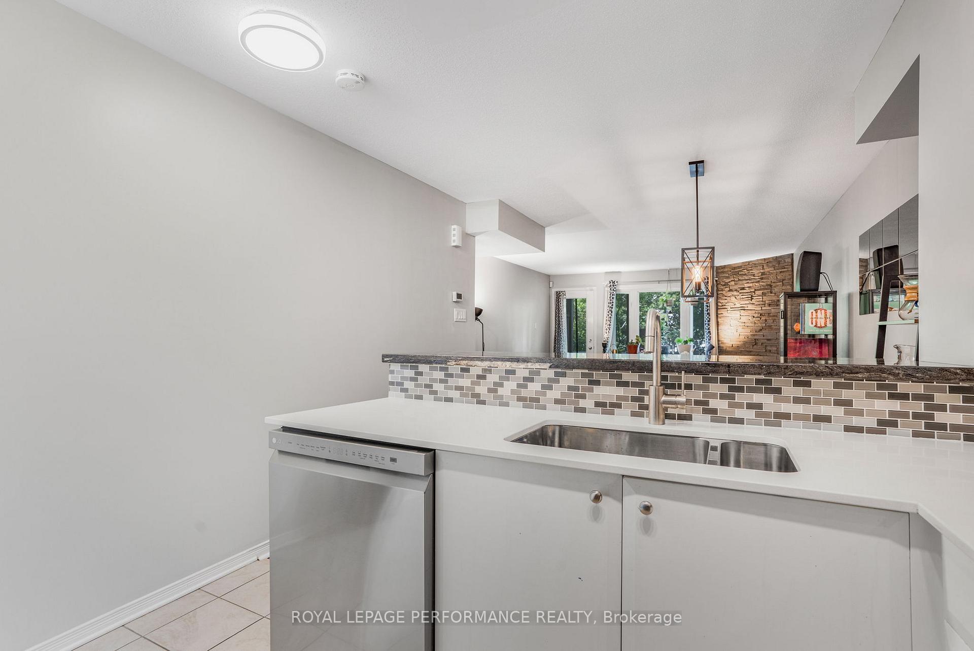 Photo 9 of Unit 2, 55 Steele Park Private, Ottawa, Cyrville — HOMEH