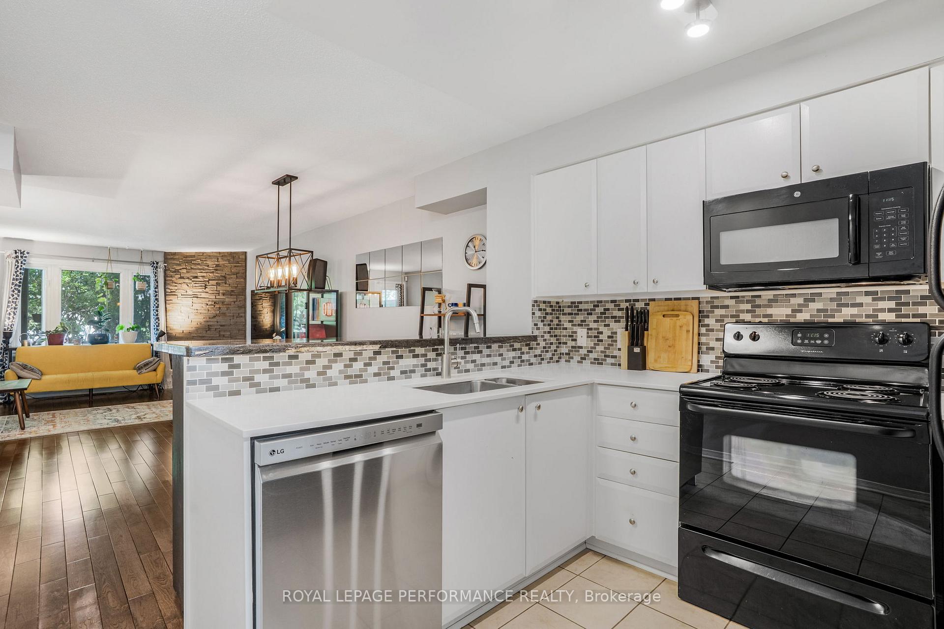 Photo 10 of Unit 2, 55 Steele Park Private, Ottawa, Cyrville — HOMEH