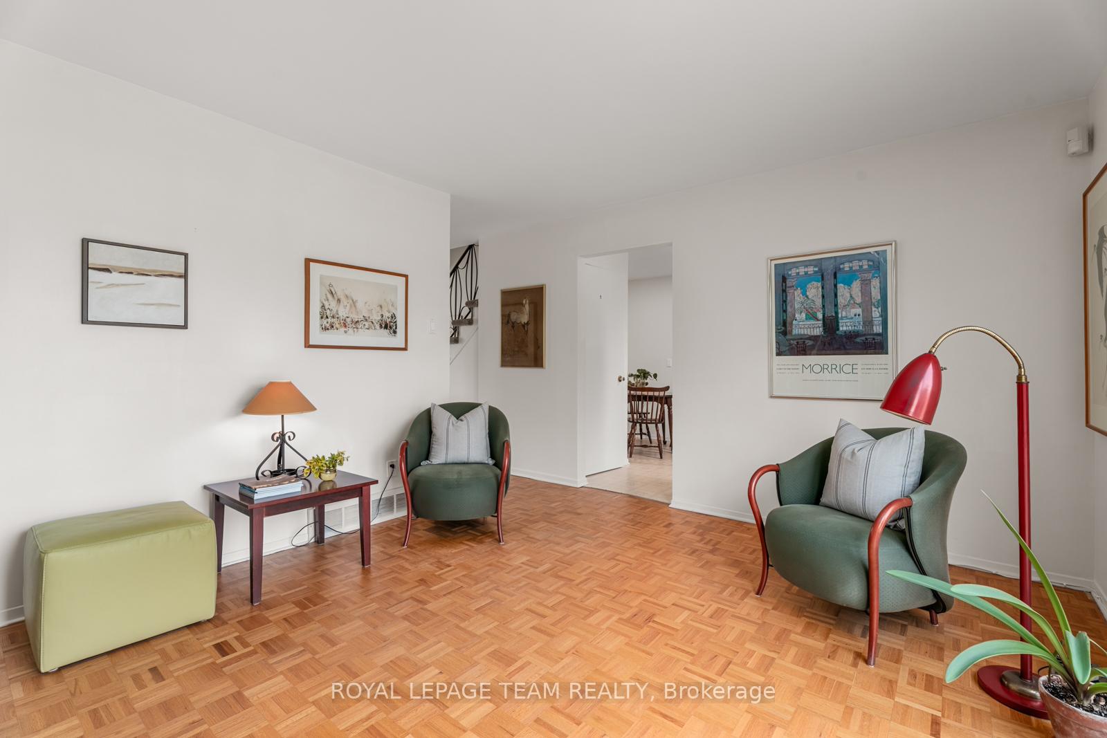 Photo 11 of 37 Amberwood Crescent, Ottawa, Pineglen/Country Place — HOMEH