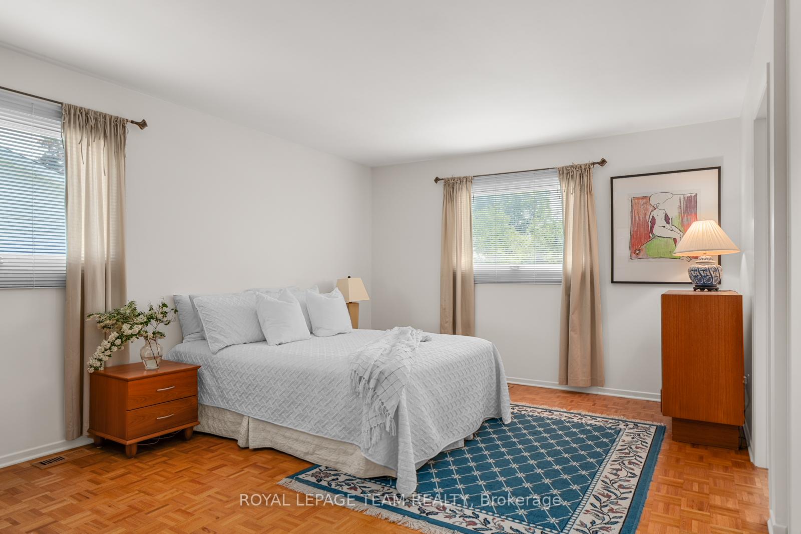 Photo 24 of 37 Amberwood Crescent, Ottawa, Pineglen/Country Place — HOMEH
