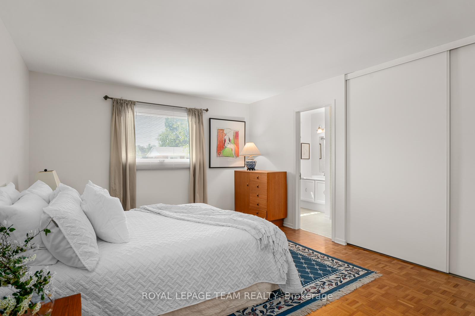 Photo 19 of 37 Amberwood Crescent, Ottawa, Pineglen/Country Place — HOMEH