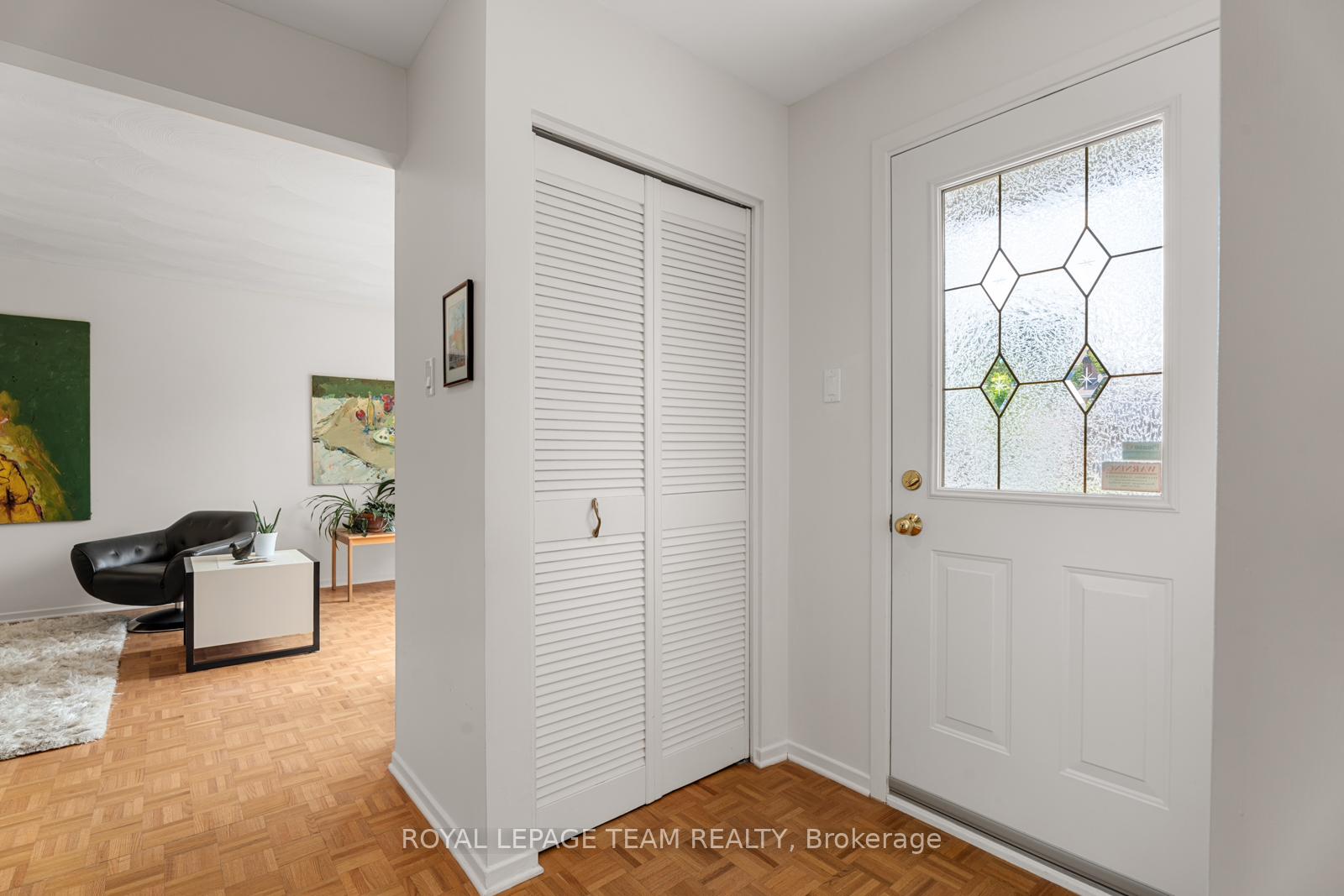 Photo 29 of 37 Amberwood Crescent, Ottawa, Pineglen/Country Place — HOMEH