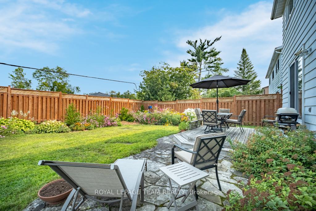 Photo 34 of 37 Amberwood Crescent, Ottawa, Pineglen/Country Place — HOMEH