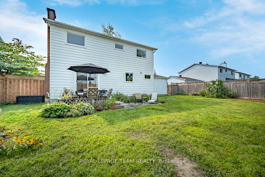 Photo 37 of 37 Amberwood Crescent, Ottawa, Pineglen/Country Place — HOMEH