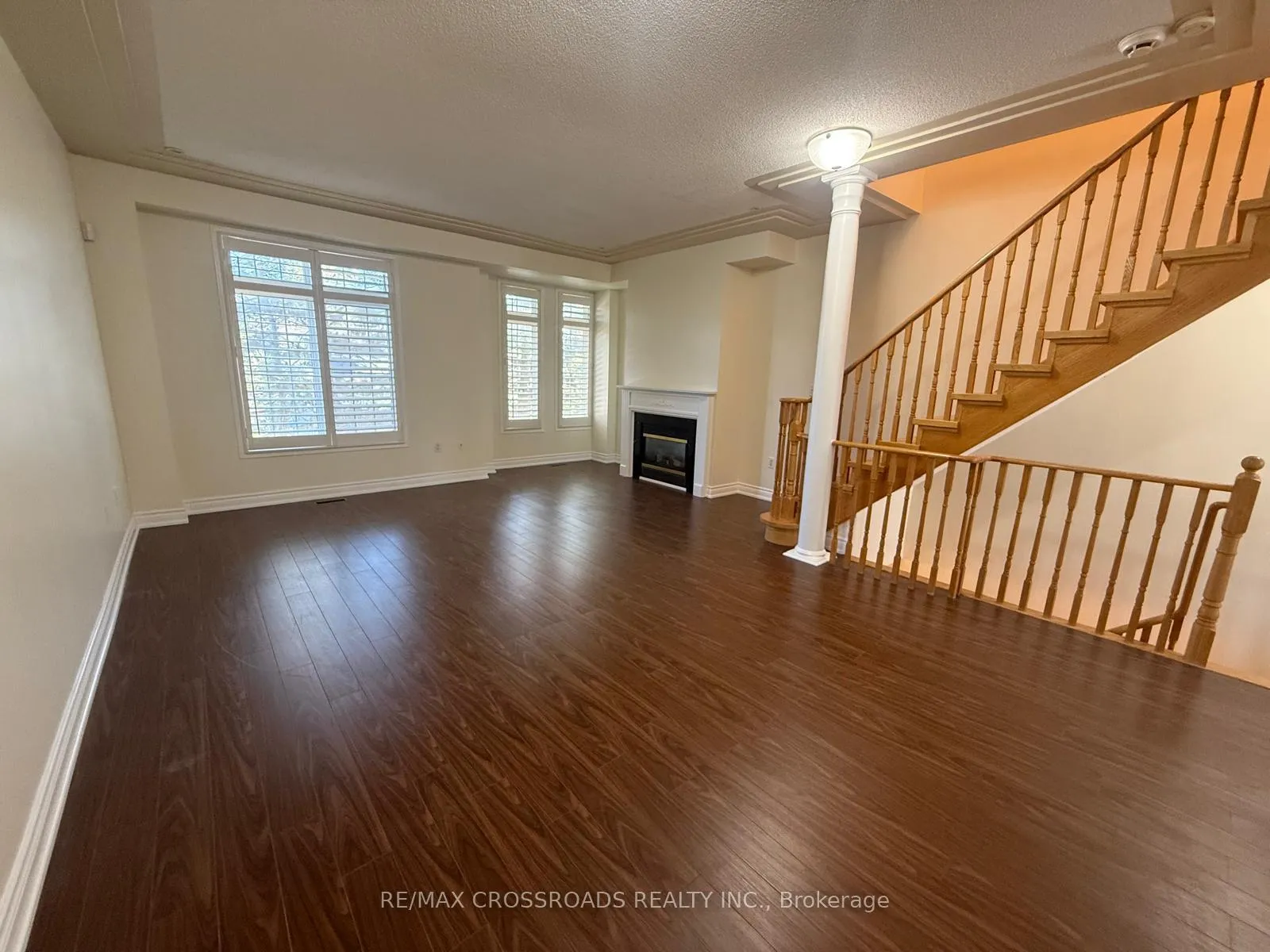 Photo 6 of Unit 2, 10 Post Oak Drive, Richmond Hill, Jefferson — HOMEH