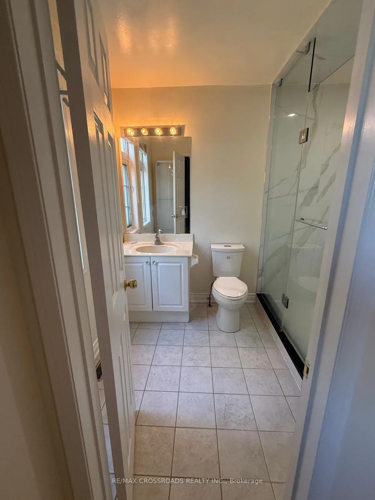 Photo 16 of Unit 2, 10 Post Oak Drive, Richmond Hill, Jefferson — HOMEH