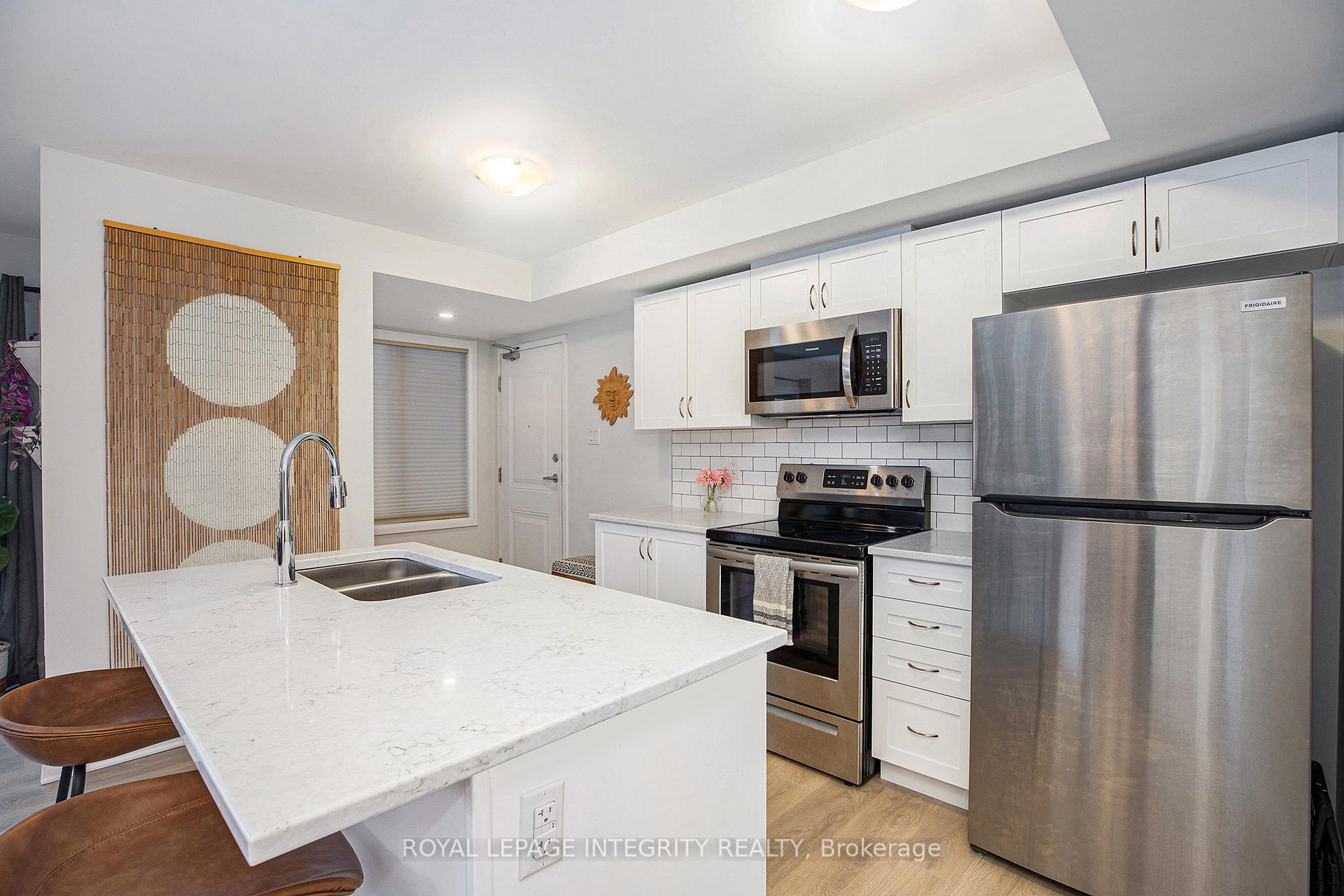 Photo 4 of Unit A, 415 Eldorado Private, Ottawa, Kanata - Morgan's Grant/South March — HOMEH