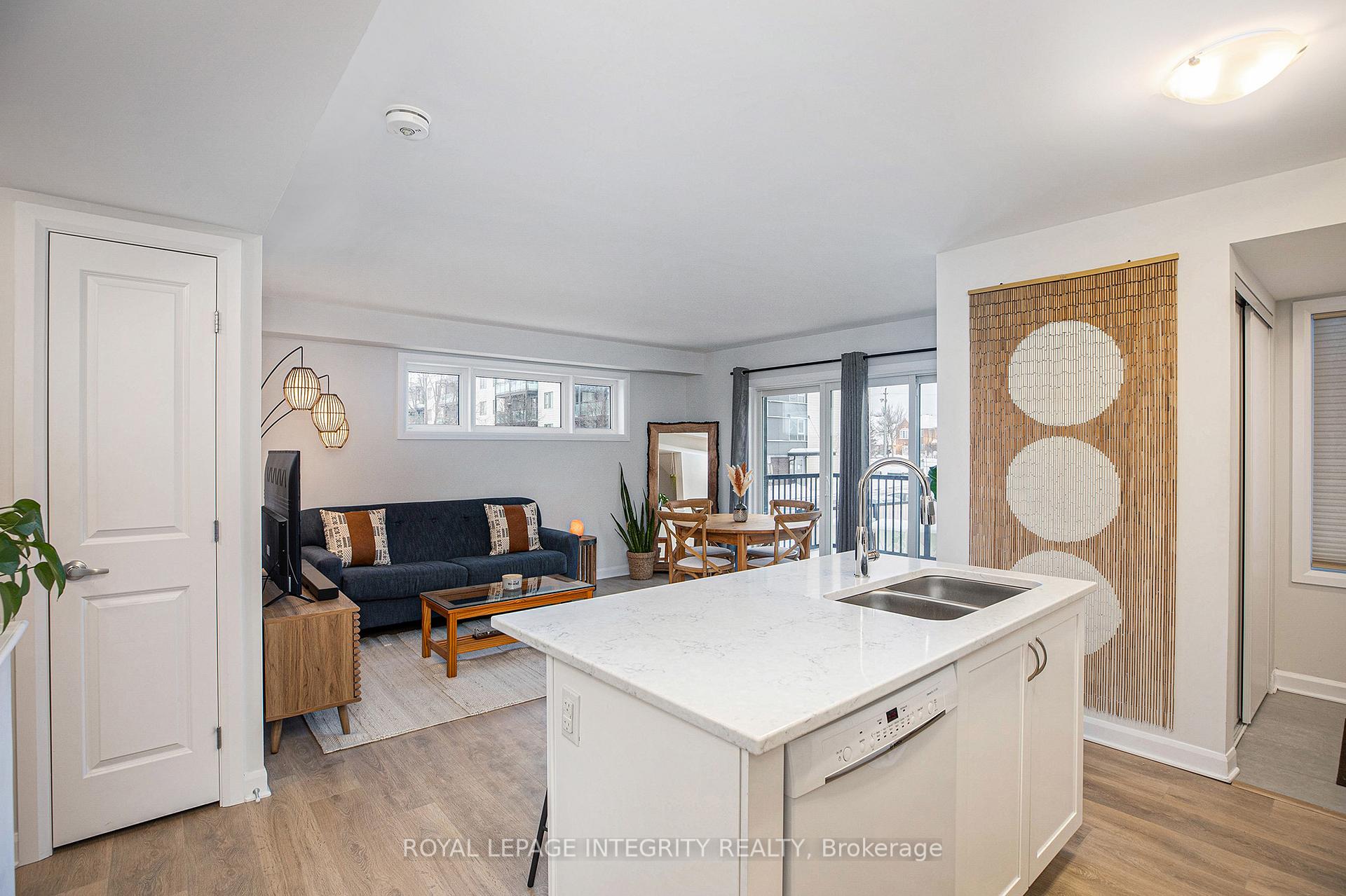 Photo 6 of Unit A, 415 Eldorado Private, Ottawa, Kanata - Morgan's Grant/South March — HOMEH