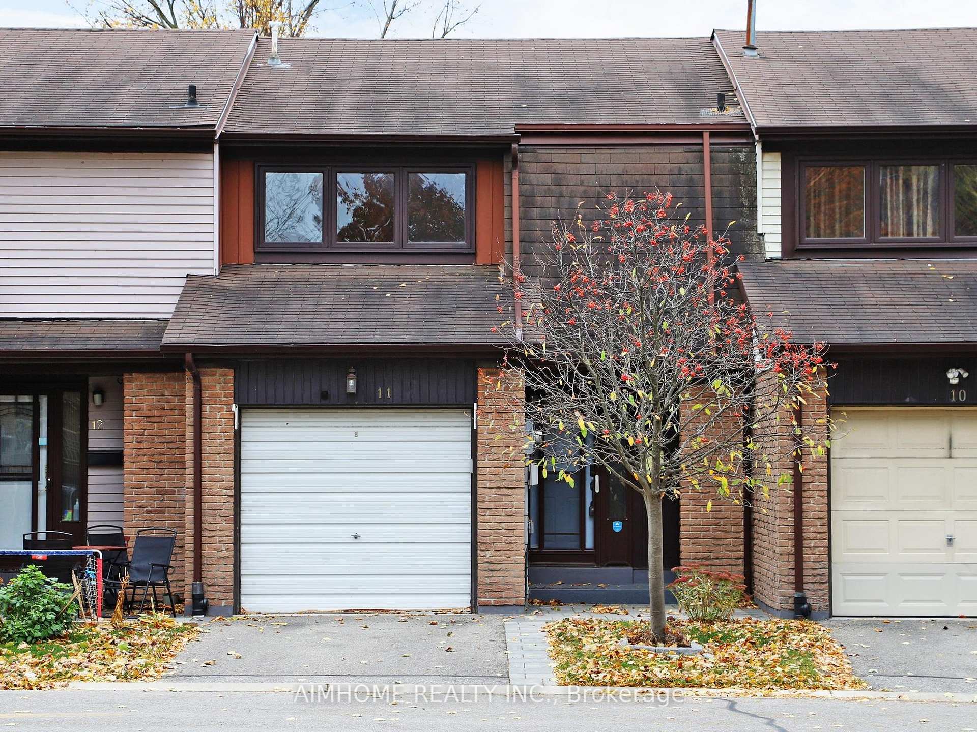 Photo 1 of Unit 11, 85 Baif Boulevard, Richmond Hill, North Richvale — HOMEH