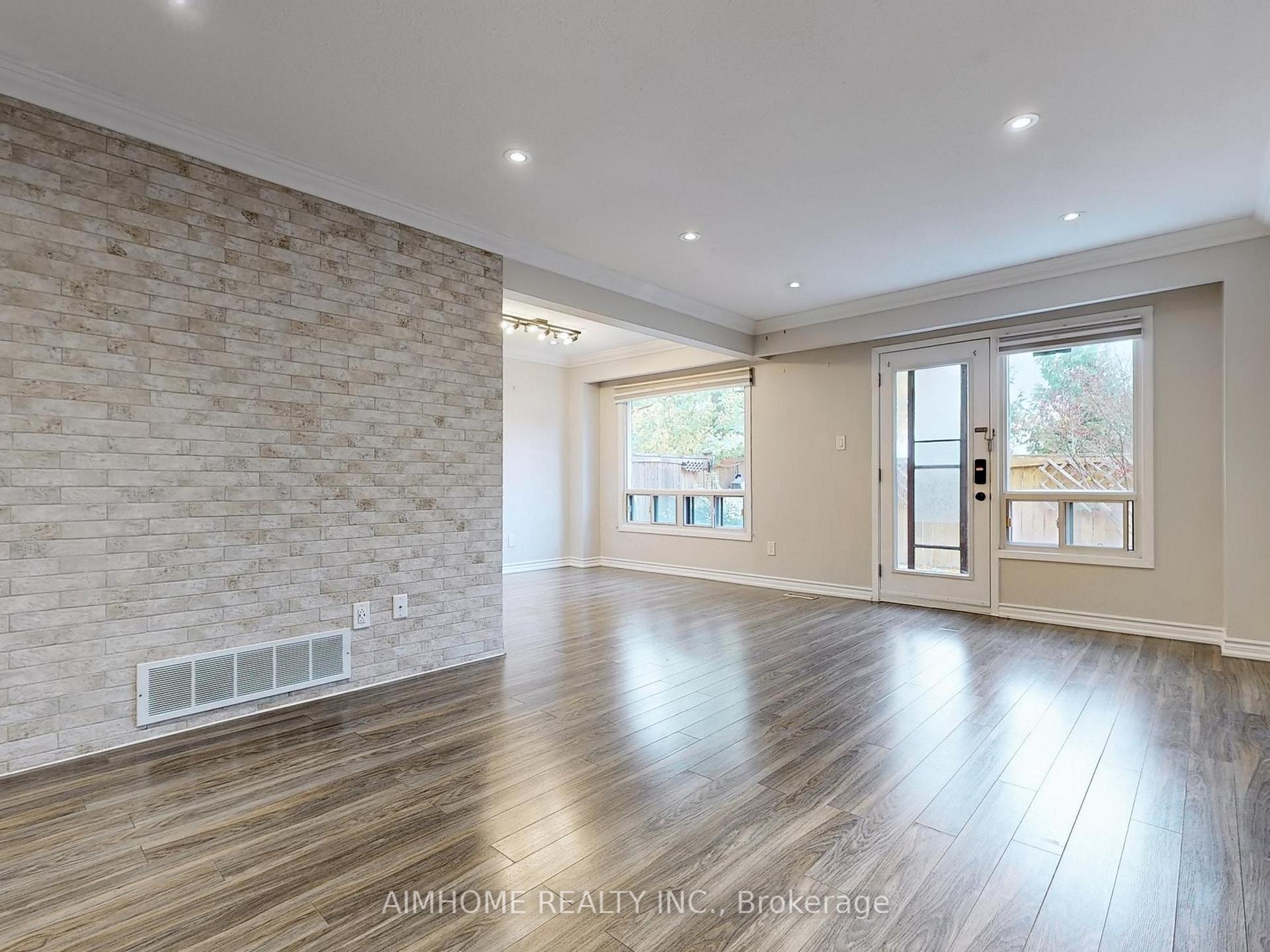 Photo 4 of Unit 11, 85 Baif Boulevard, Richmond Hill, North Richvale — HOMEH