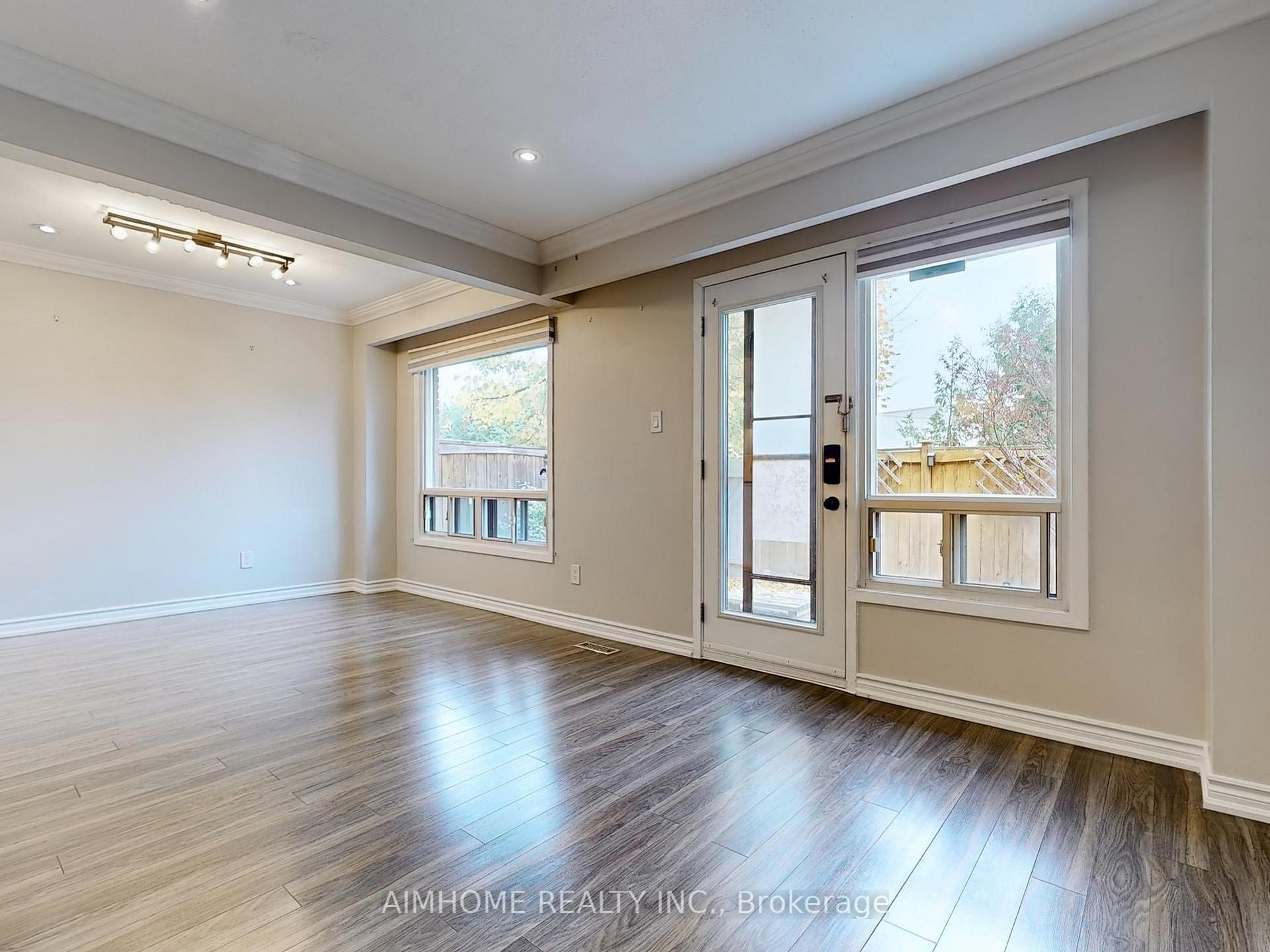 Photo 6 of Unit 11, 85 Baif Boulevard, Richmond Hill, North Richvale — HOMEH