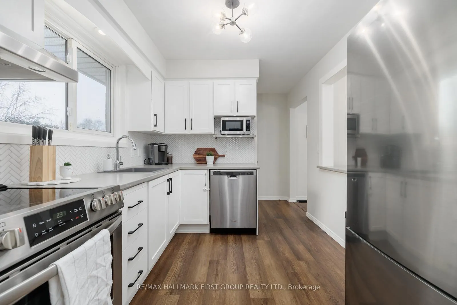 Photo 15 of 12 Lambs Lane, Clarington, Bowmanville — HOMEH