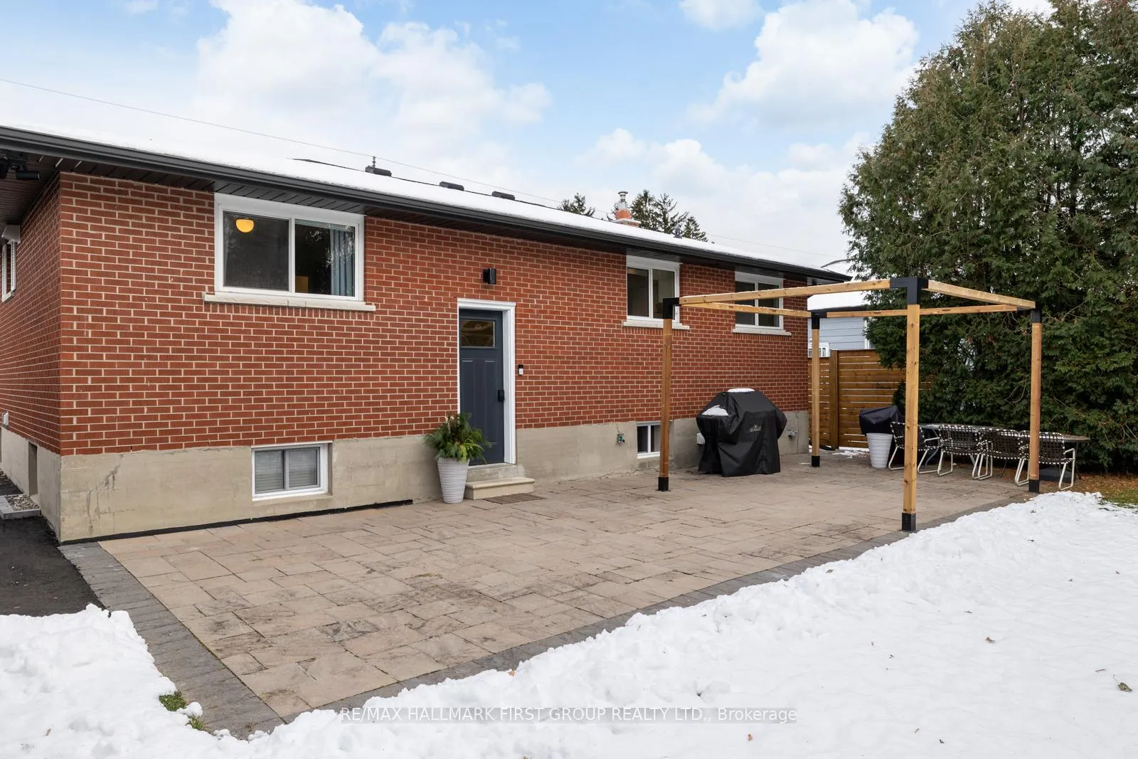 Photo 32 of 12 Lambs Lane, Clarington, Bowmanville — HOMEH