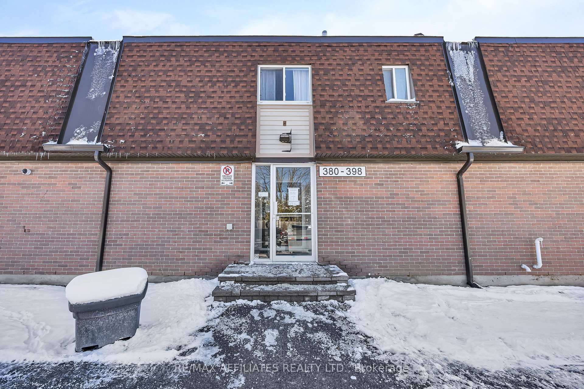Front of Unit 67, 392 Garden Glen Private