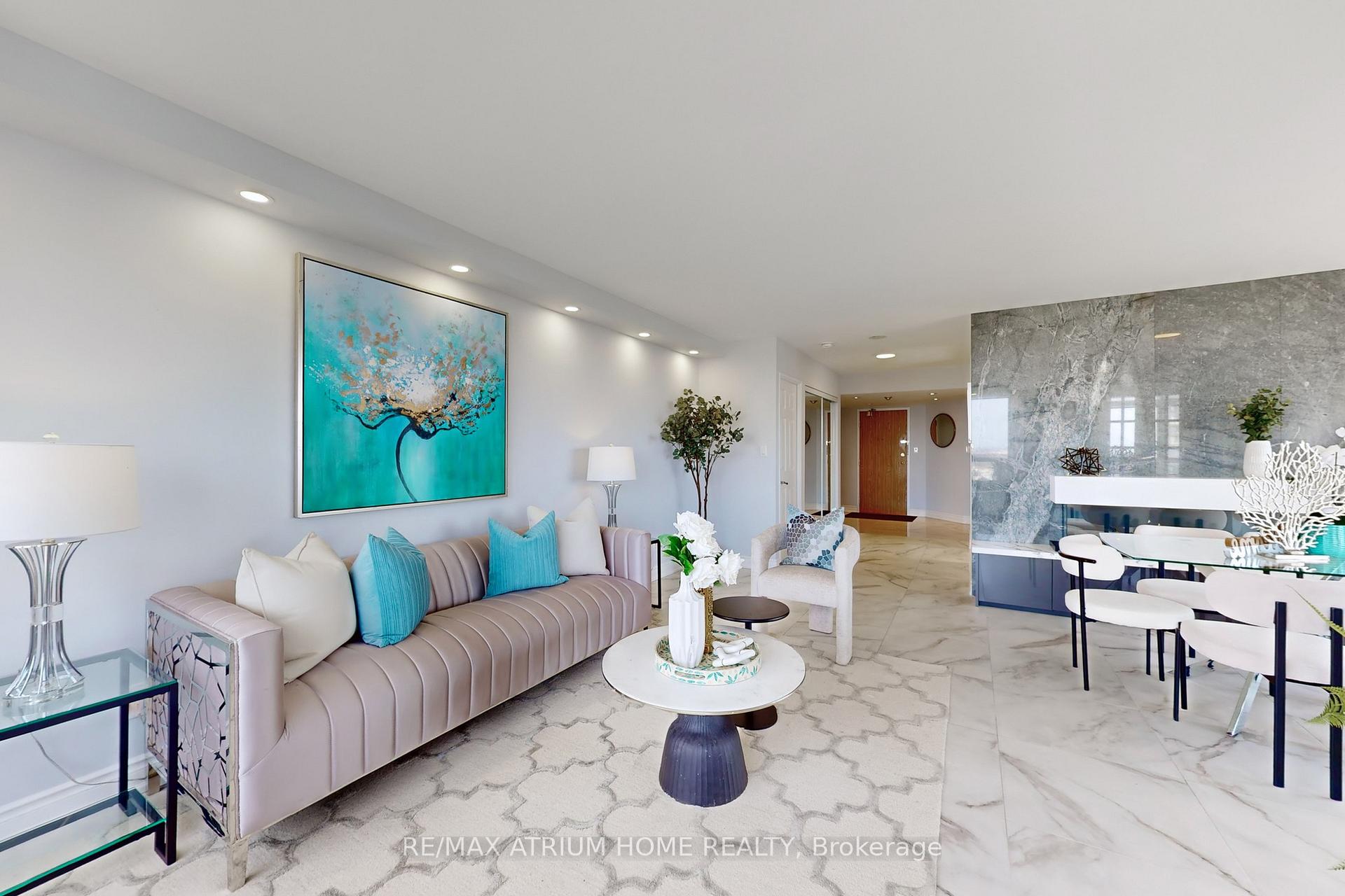 Front of Unit 1515, 175 Bamburgh Circle