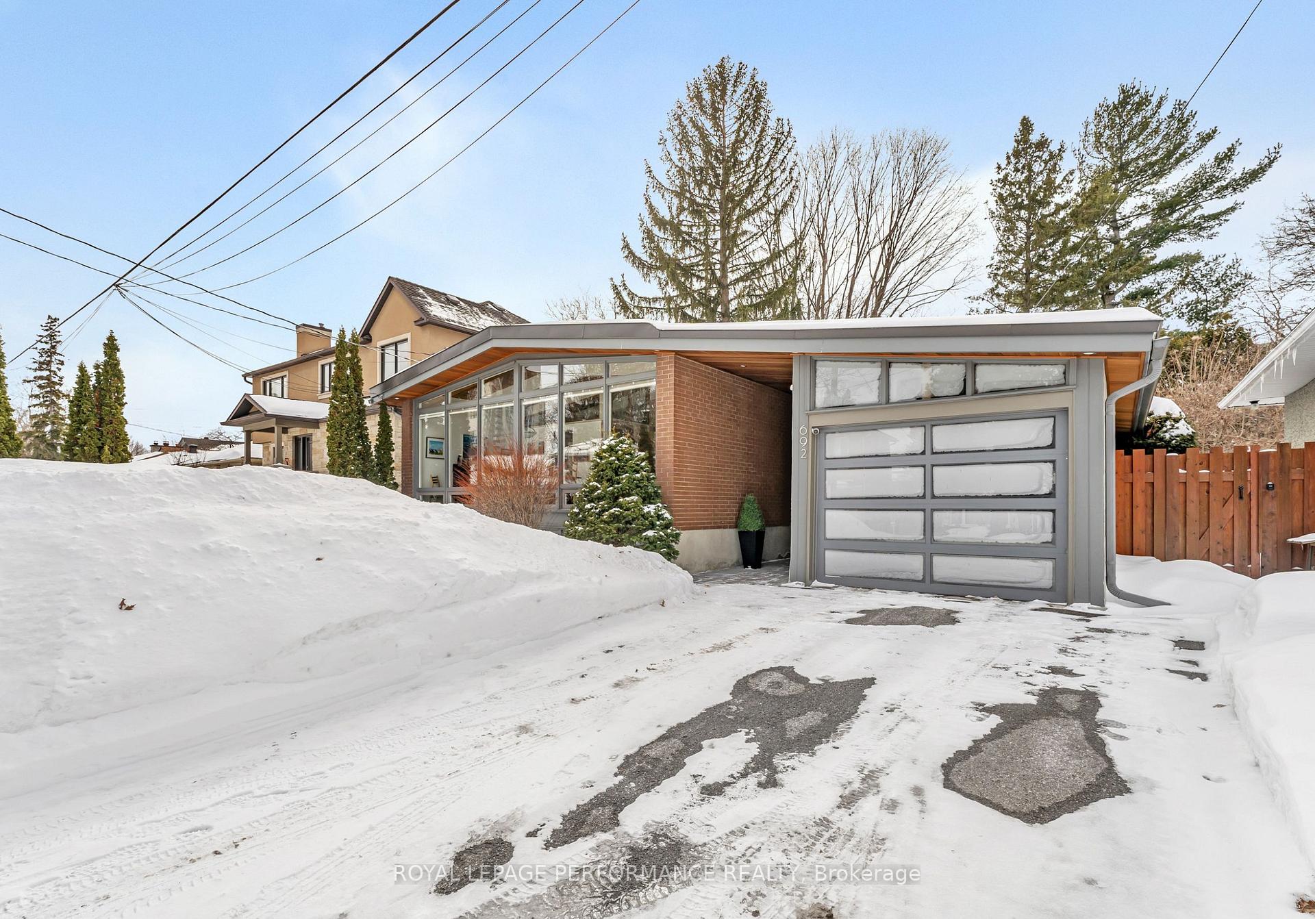 Photo 4 of 692 Highland Avenue, Ottawa, Laurentianview — HOMEH