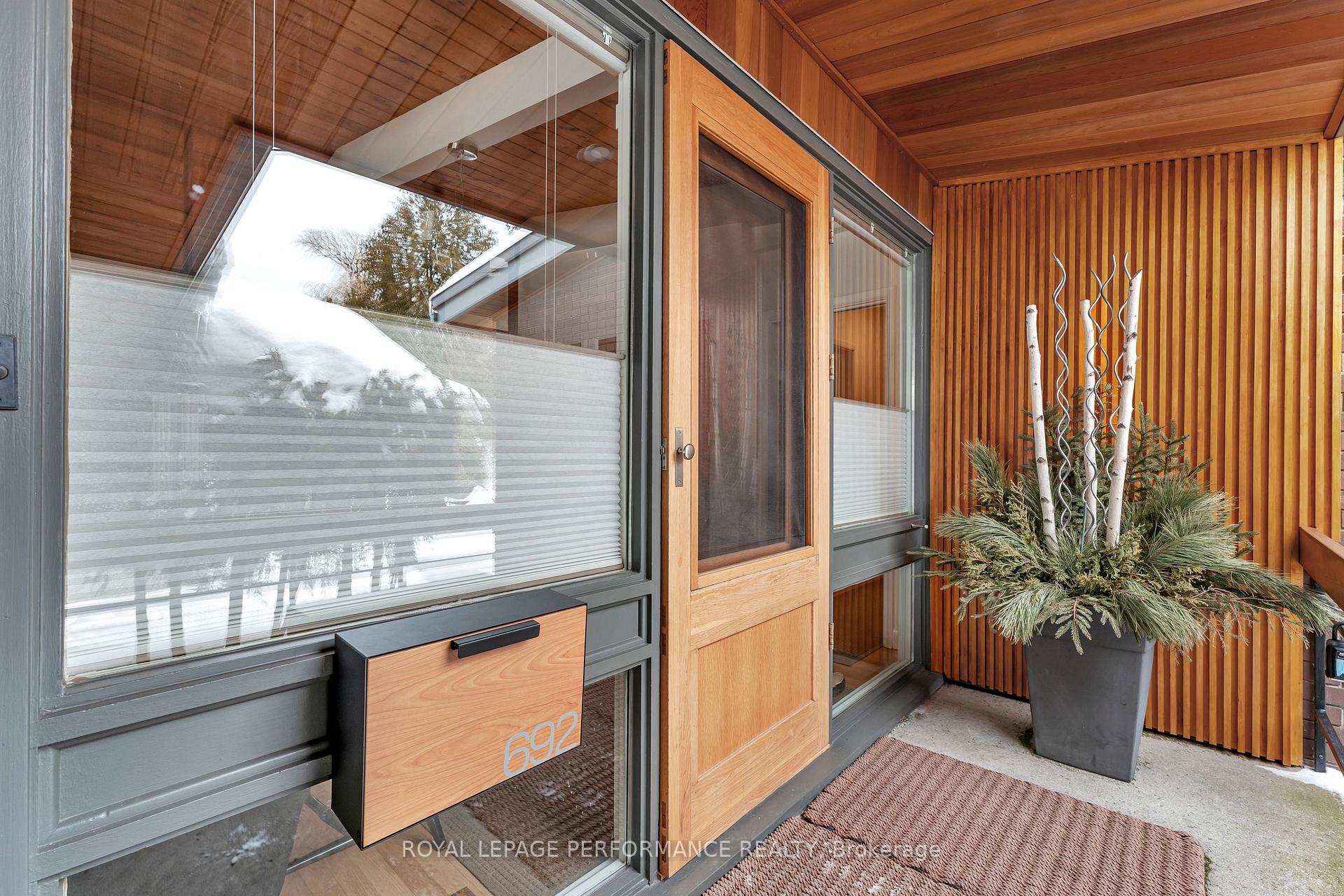 Photo 5 of 692 Highland Avenue, Ottawa, Laurentianview — HOMEH