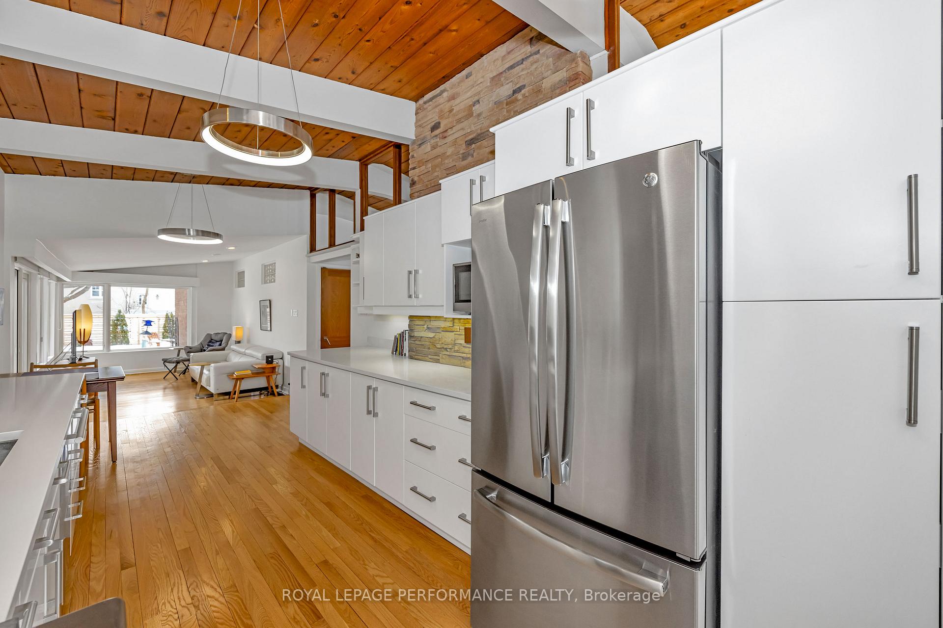 Photo 14 of 692 Highland Avenue, Ottawa, Laurentianview — HOMEH