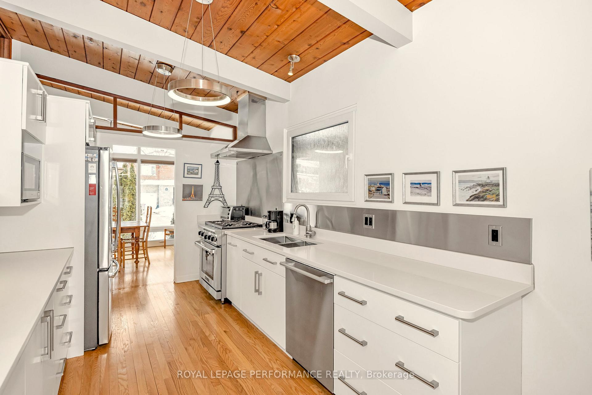 Photo 16 of 692 Highland Avenue, Ottawa, Laurentianview — HOMEH