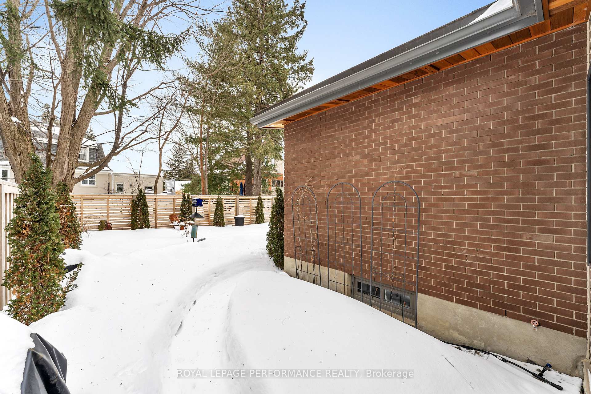 Photo 43 of 692 Highland Avenue, Ottawa, Laurentianview — HOMEH