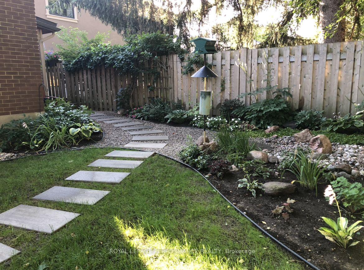Photo 46 of 692 Highland Avenue, Ottawa, Laurentianview — HOMEH