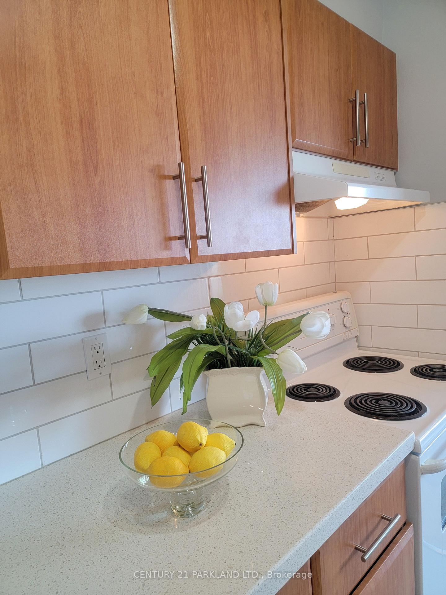 Photo 4 of Unit 2015, 1 Massey Square, Toronto, Crescent Town — HOMEH
