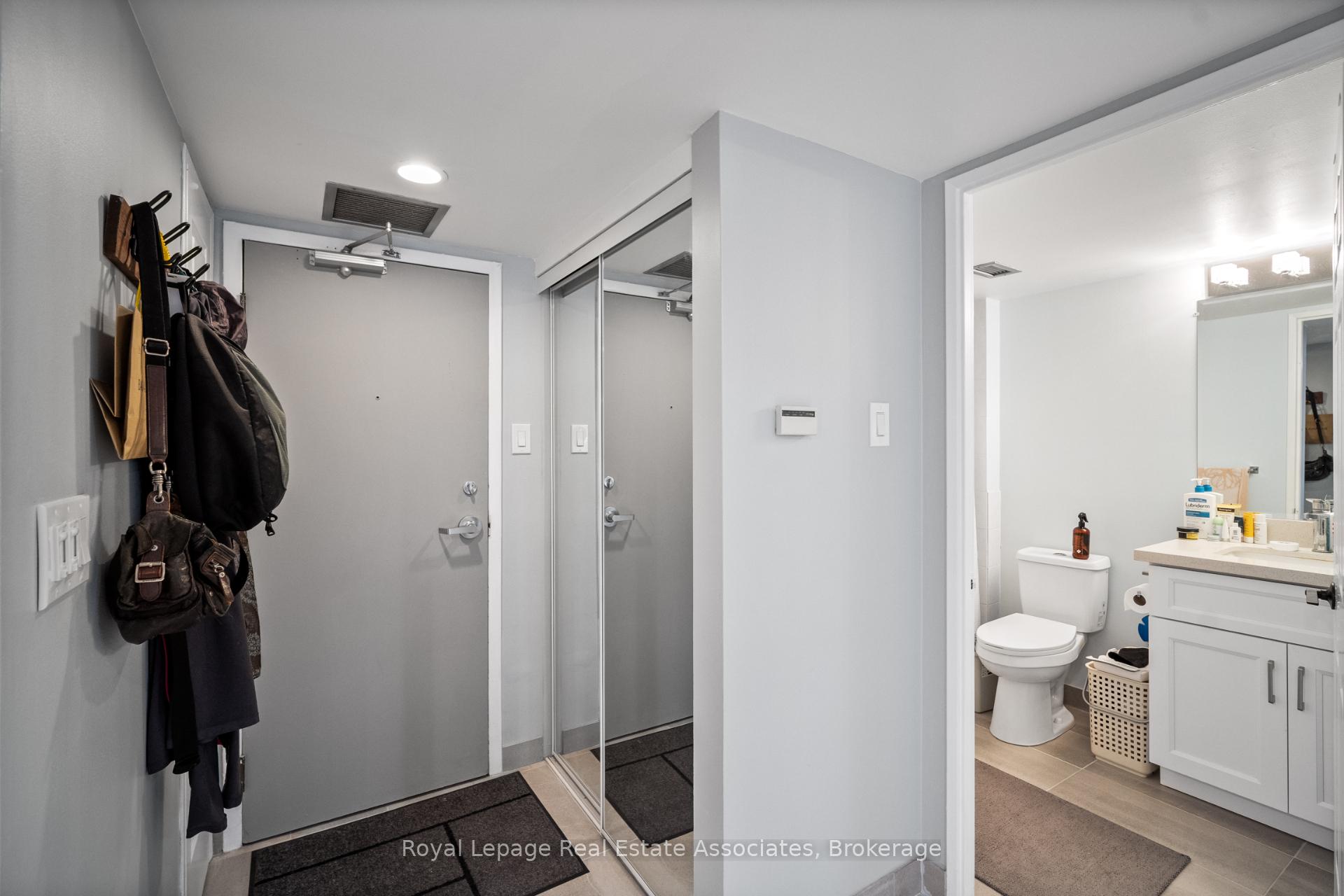 Photo 3 of Unit 805, 705 King Street W, Toronto, Niagara — HOMEH