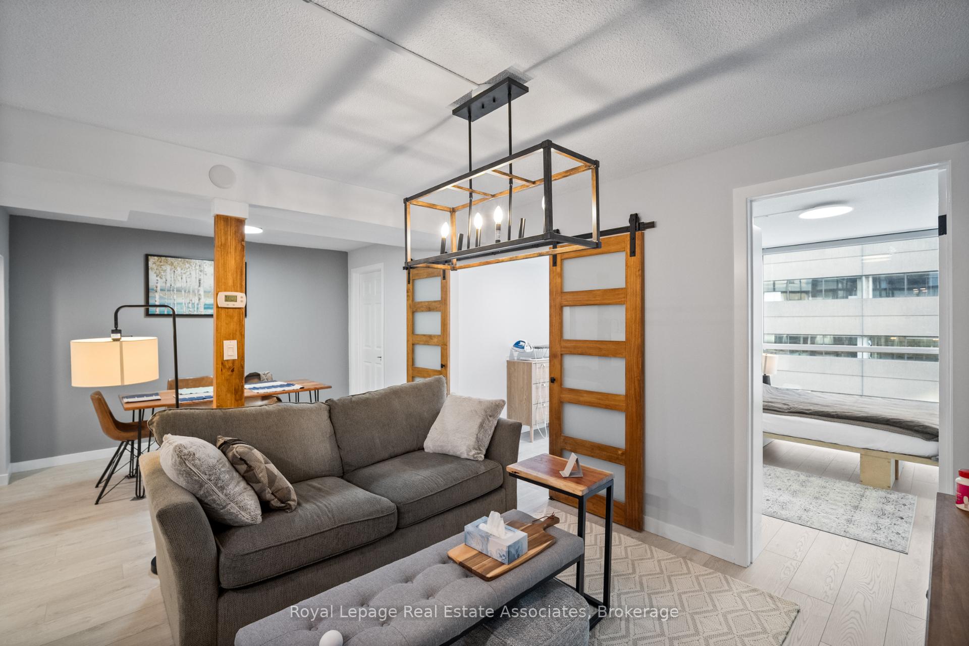 Photo 9 of Unit 805, 705 King Street W, Toronto, Niagara — HOMEH
