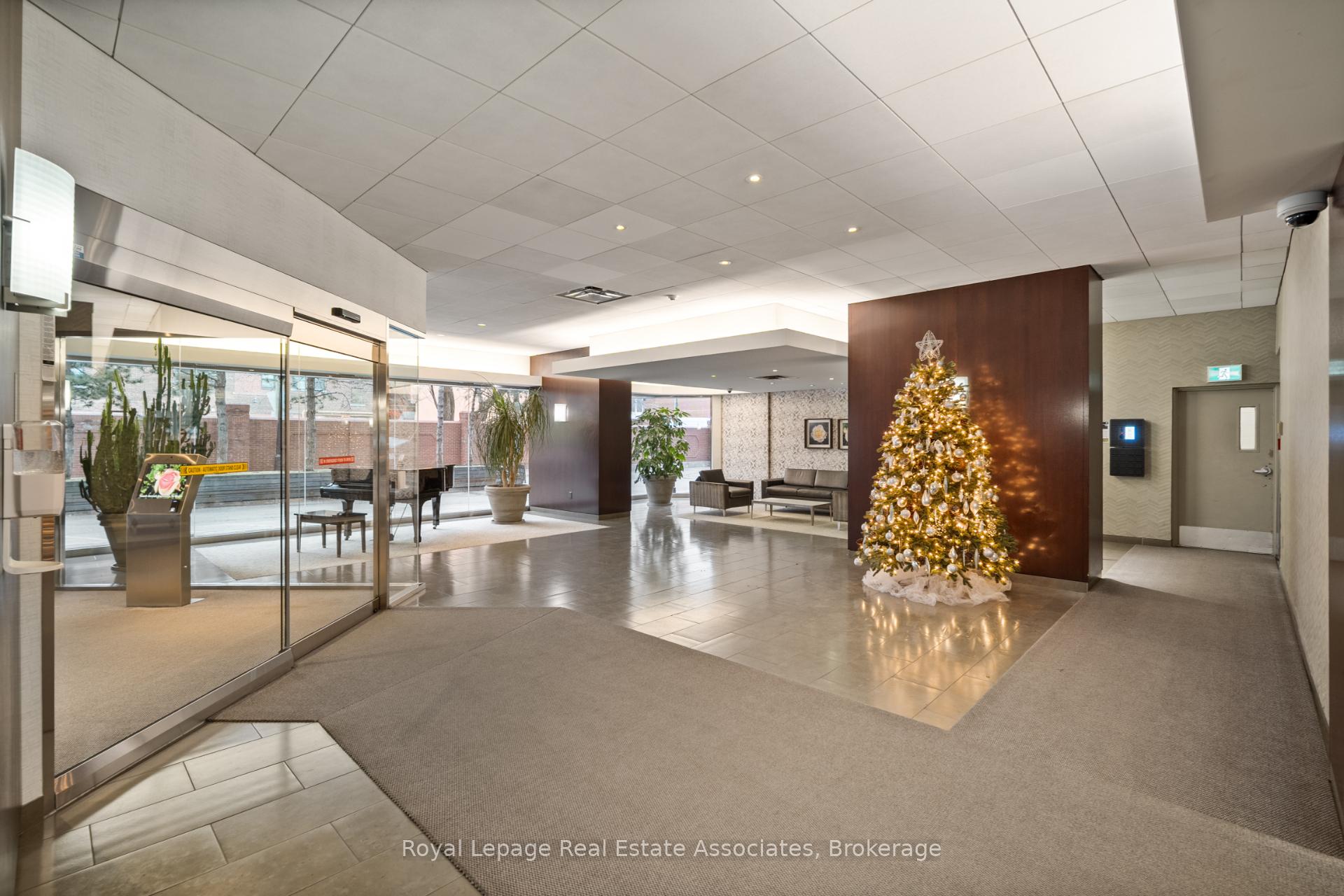 Photo 27 of Unit 805, 705 King Street W, Toronto, Niagara — HOMEH