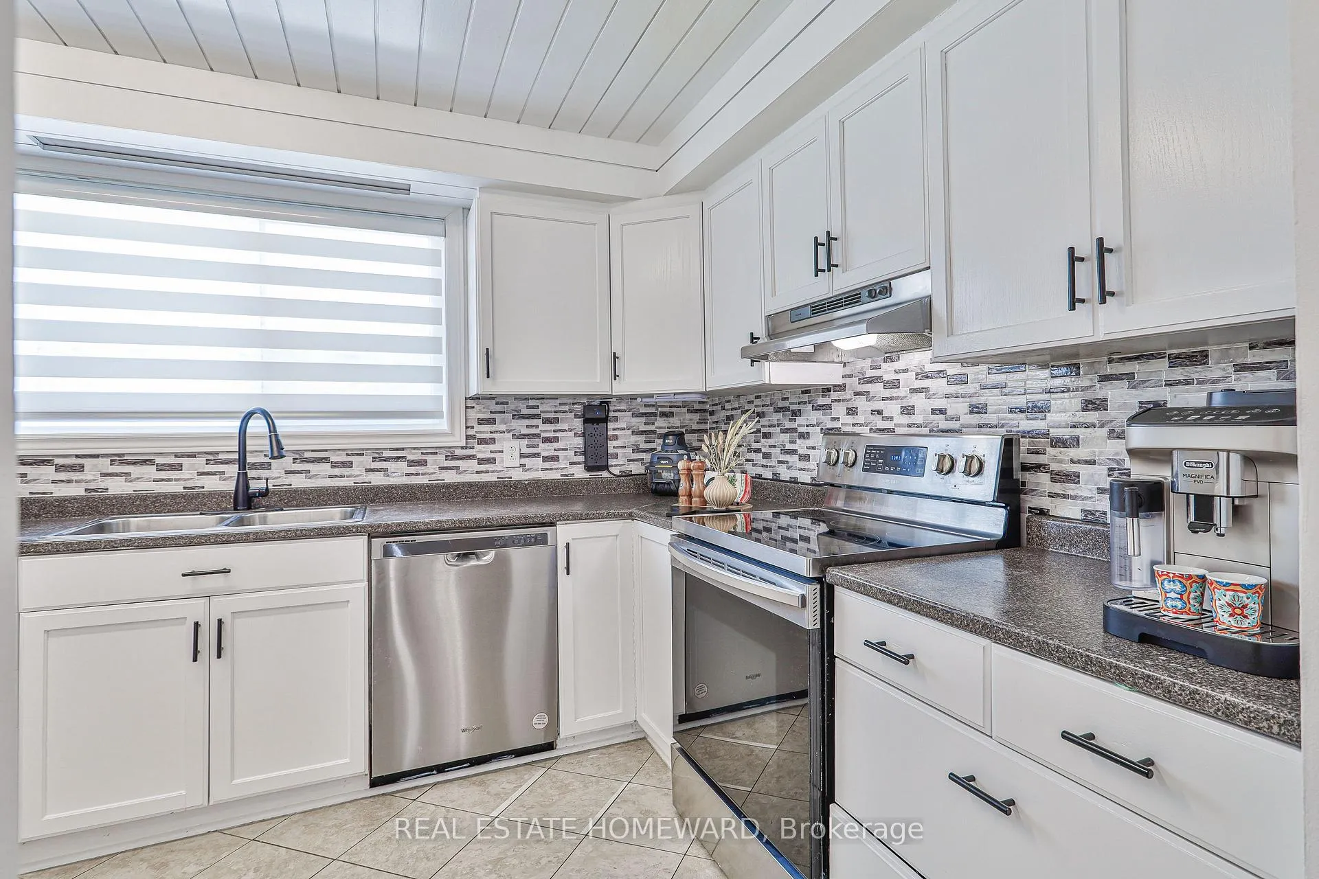Photo 18 of 4 Poplar Crescent, Aurora, Aurora Highlands — HOMEH