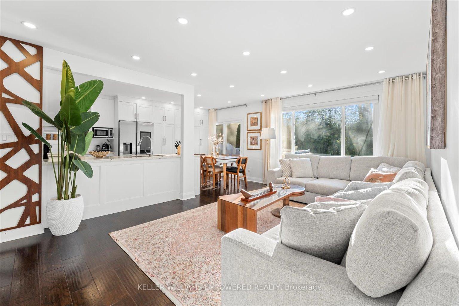 Photo 7 of Unit (Main Level), 65 Murray Drive, Aurora, Aurora Highlands — HOMEH