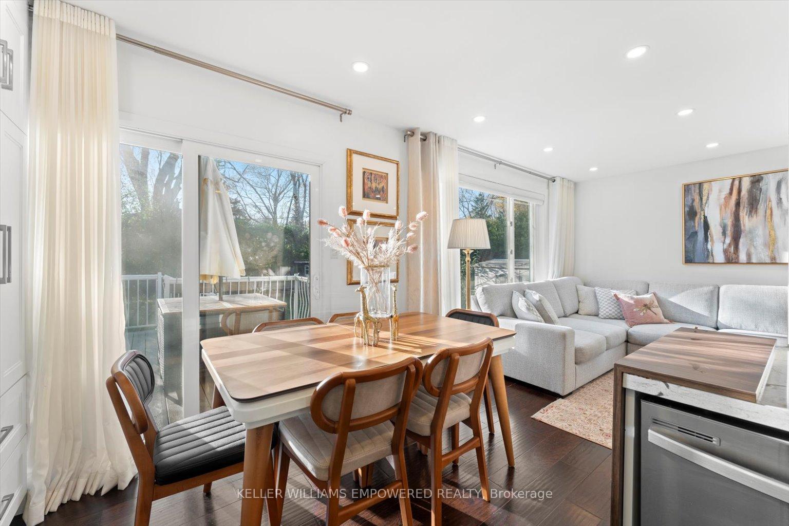 Photo 11 of Unit (Main Level), 65 Murray Drive, Aurora, Aurora Highlands — HOMEH