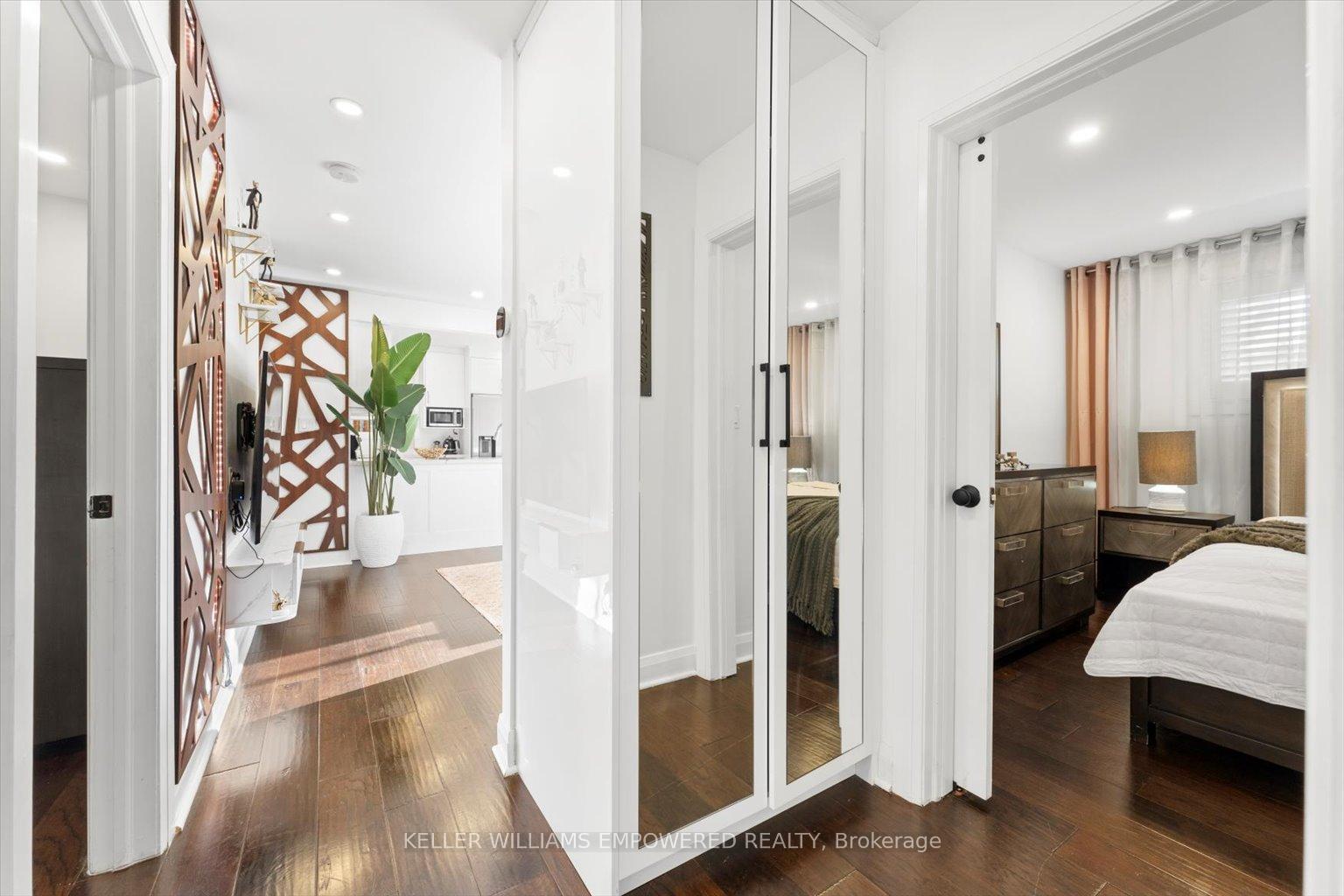 Photo 14 of Unit (Main Level), 65 Murray Drive, Aurora, Aurora Highlands — HOMEH