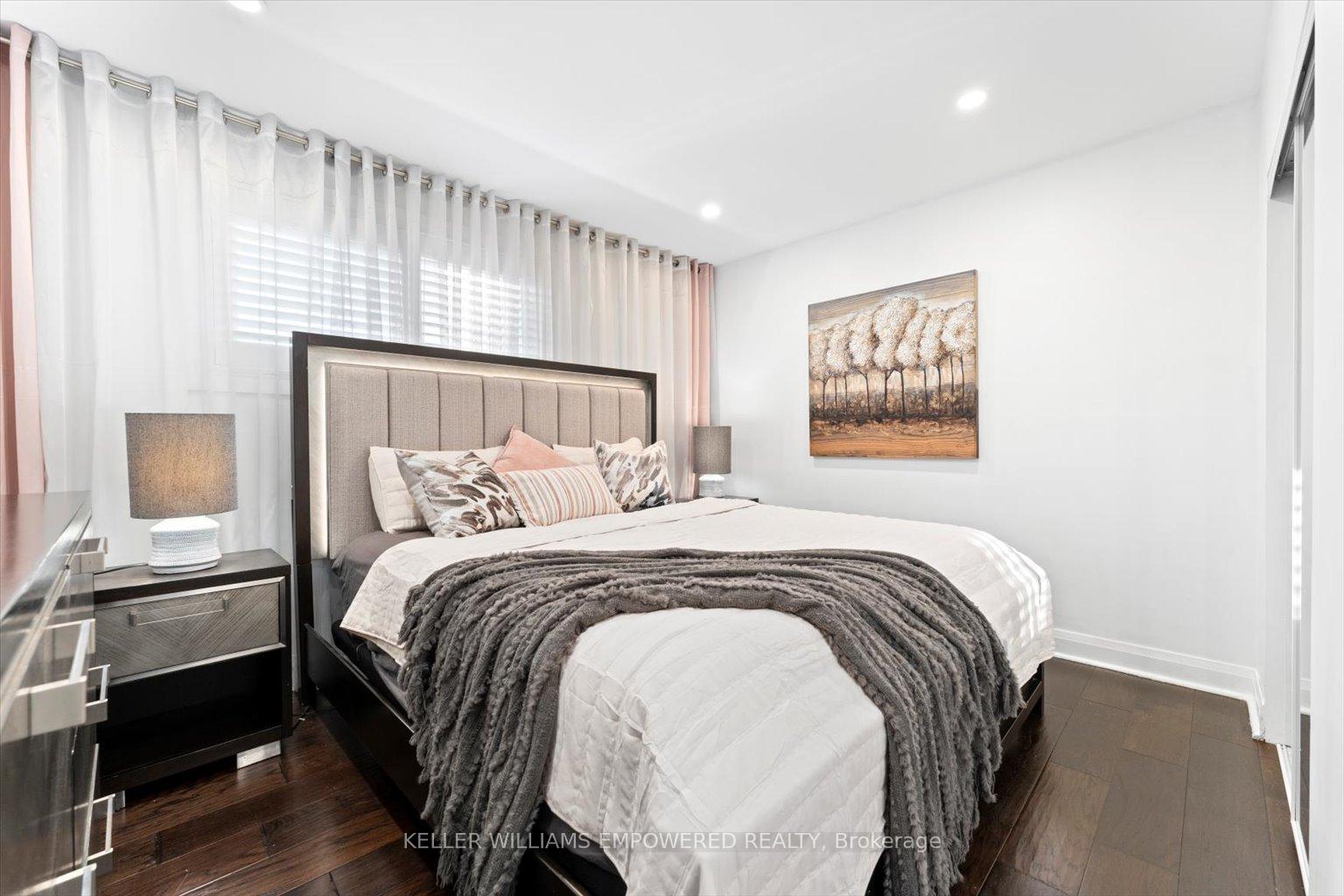 Photo 16 of Unit (Main Level), 65 Murray Drive, Aurora, Aurora Highlands — HOMEH