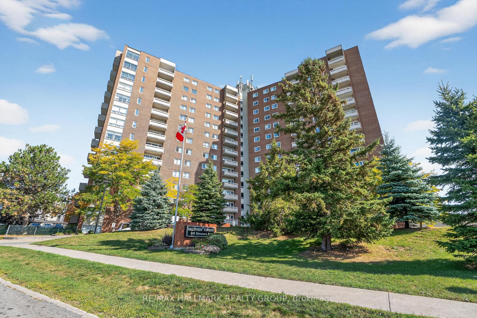 Front of Unit 304, 915 Elmsmere Road
