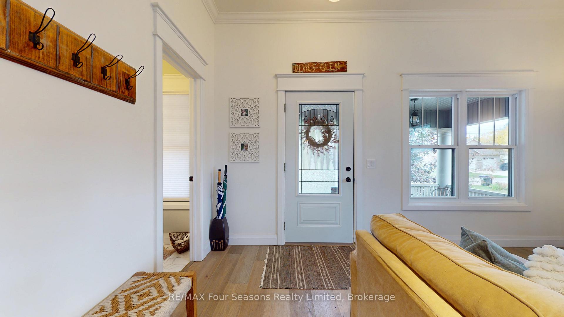 Photo 4 of 328 Walnut Street, Collingwood — HOMEH