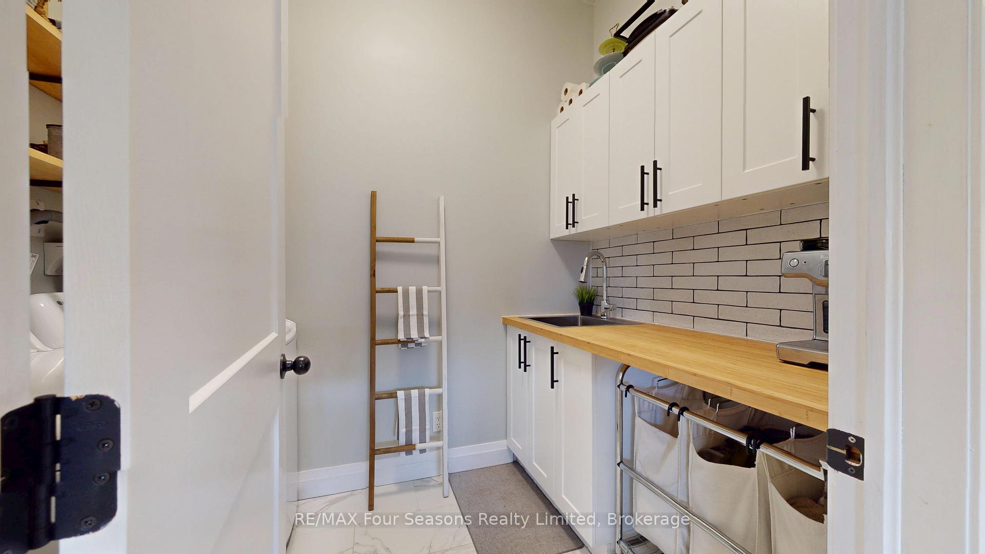 Photo 17 of 328 Walnut Street, Collingwood — HOMEH