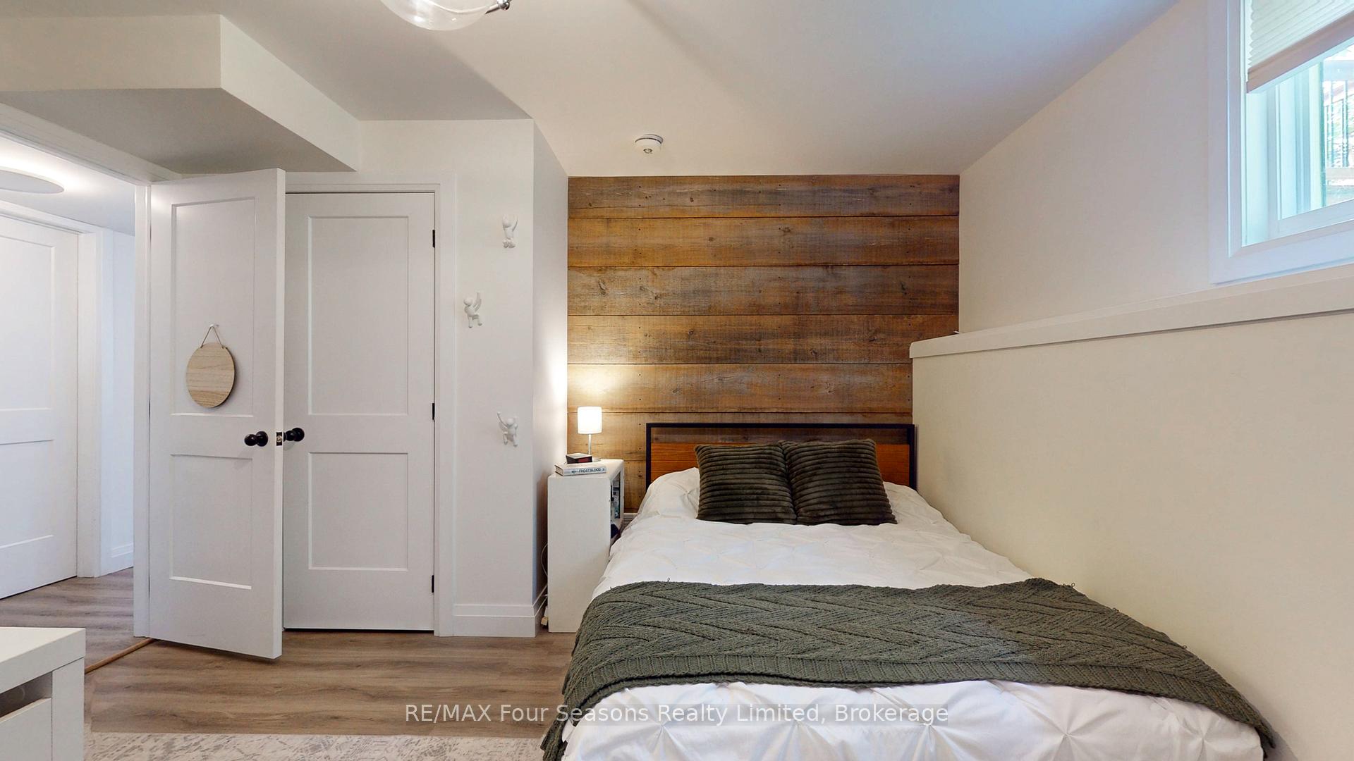 Photo 27 of 328 Walnut Street, Collingwood — HOMEH