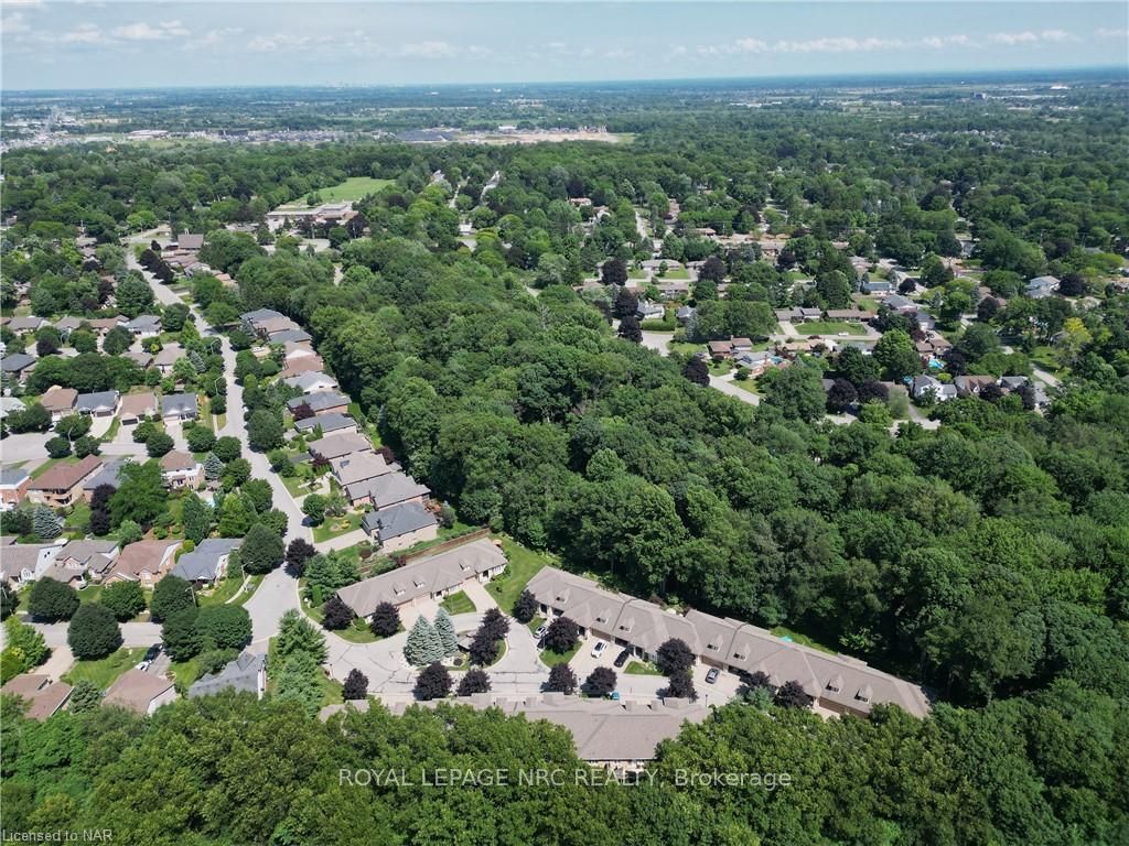 Photo 3 of Unit 6, 42 Concord Street, Pelham, Fonthill — HOMEH