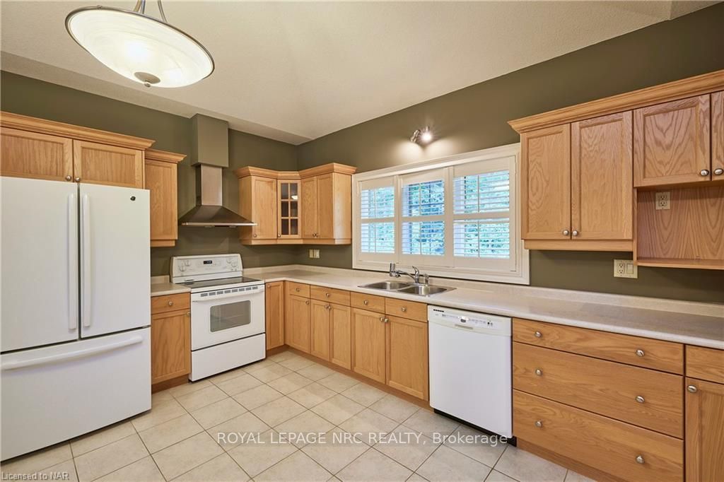 Photo 27 of Unit 6, 42 Concord Street, Pelham, Fonthill — HOMEH