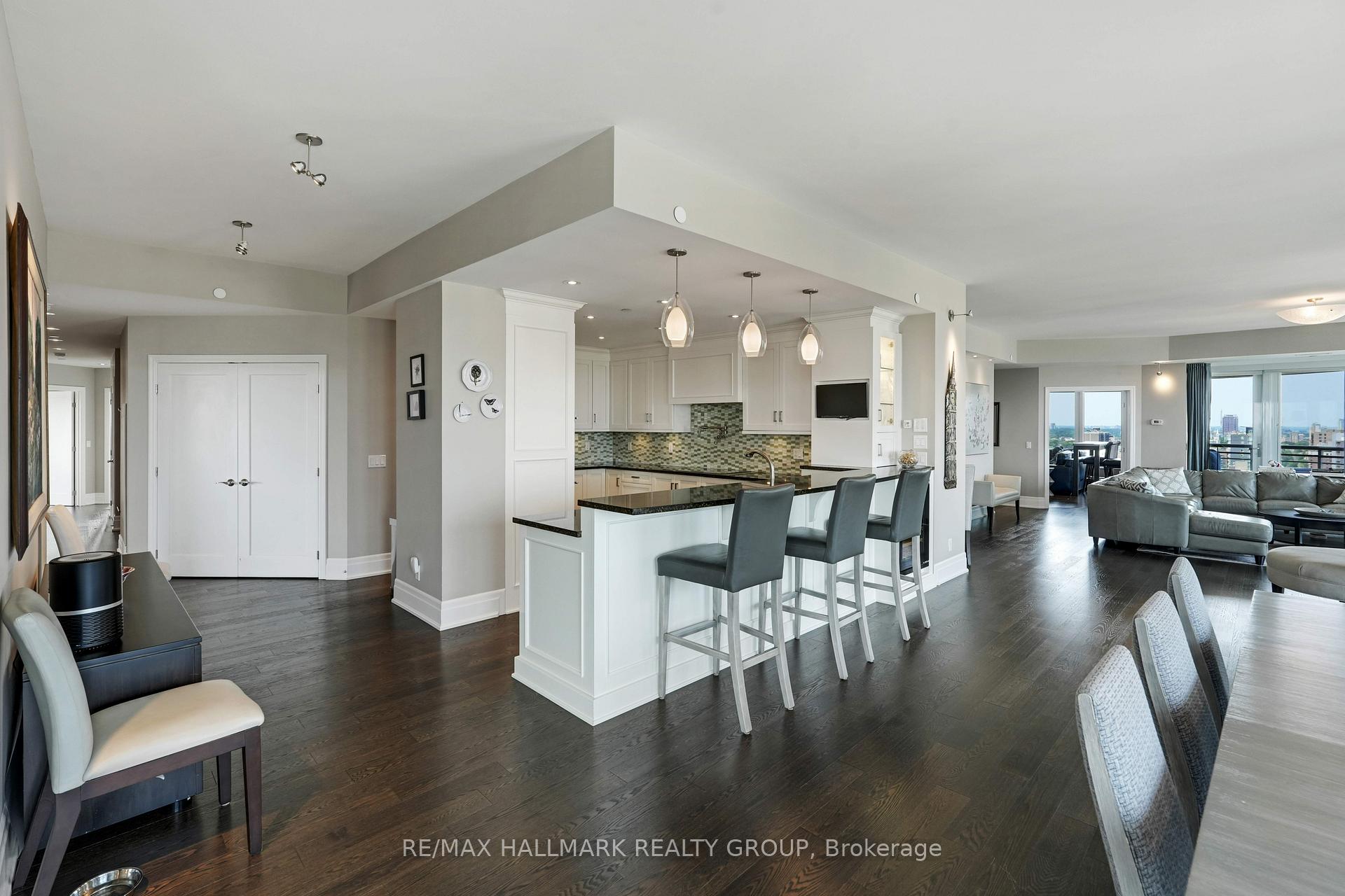 Photo 12 of Unit 2001, 108 Lisgar Street, Ottawa, Ottawa Centre/Golden Triangle — HOMEH