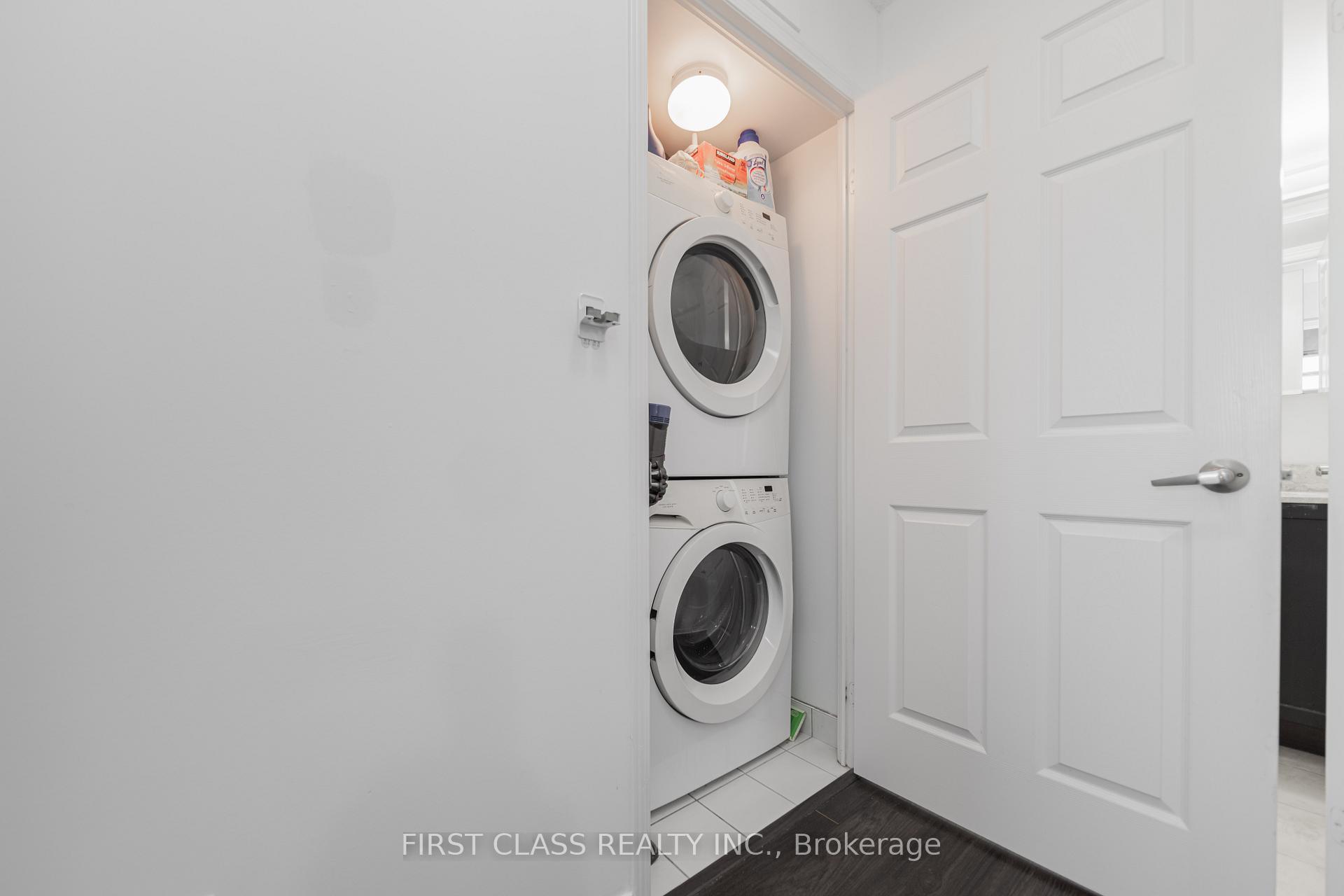 Photo 8 of Unit 913, 75 King William Crescent, Richmond Hill, Langstaff — HOMEH