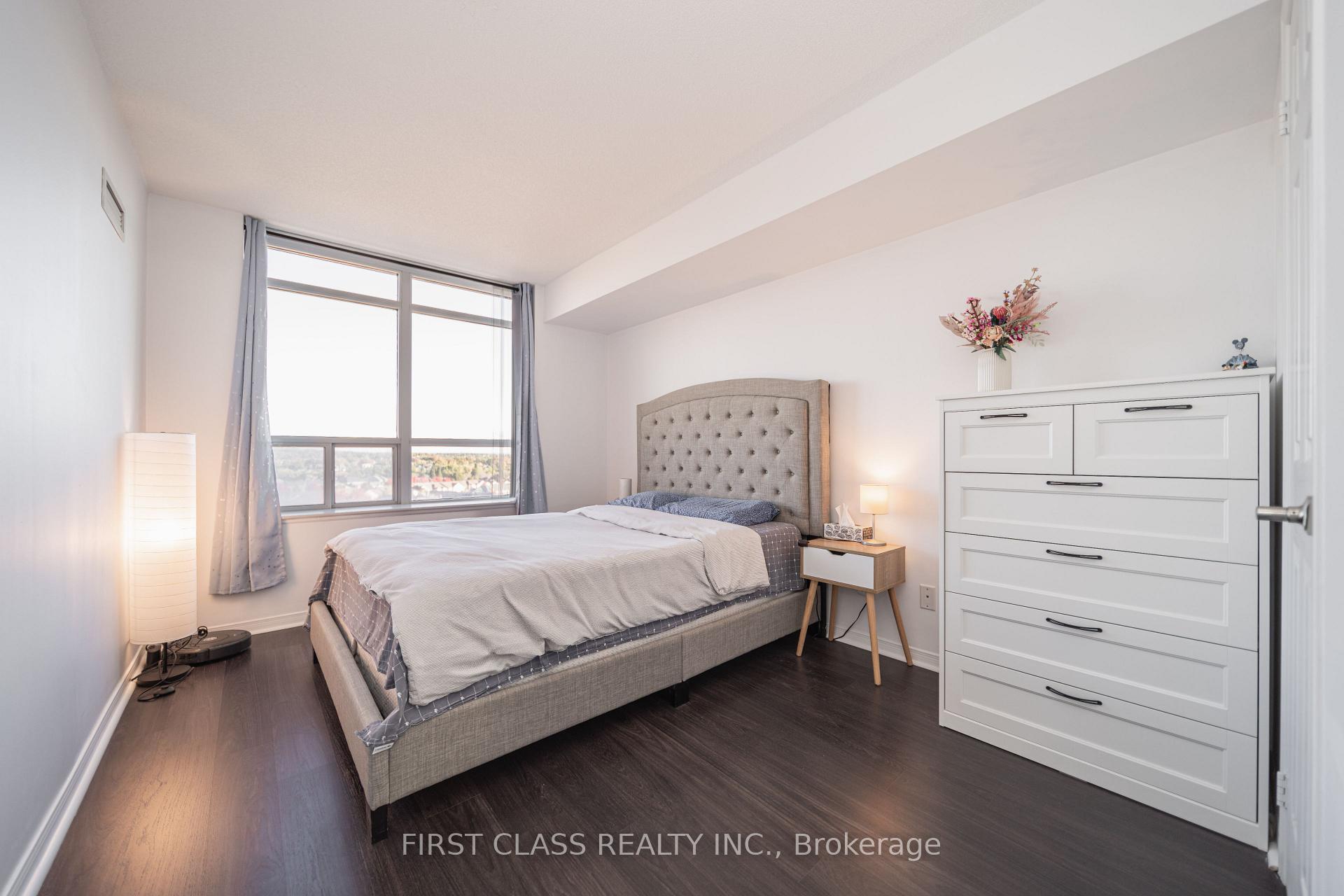 Photo 9 of Unit 913, 75 King William Crescent, Richmond Hill, Langstaff — HOMEH